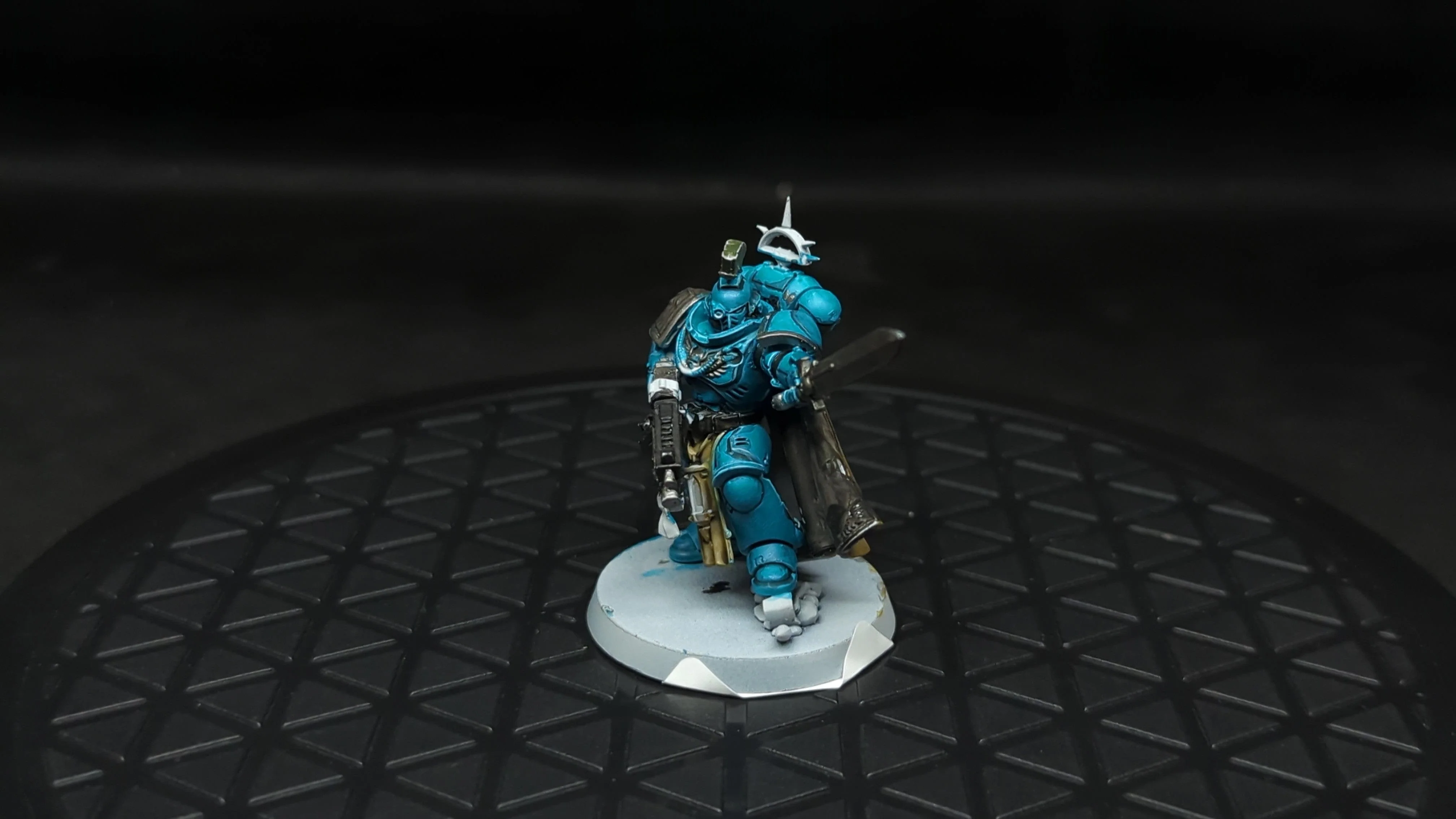 Warhammer 40k Space Marines Primaris Captain x1 - Image 2