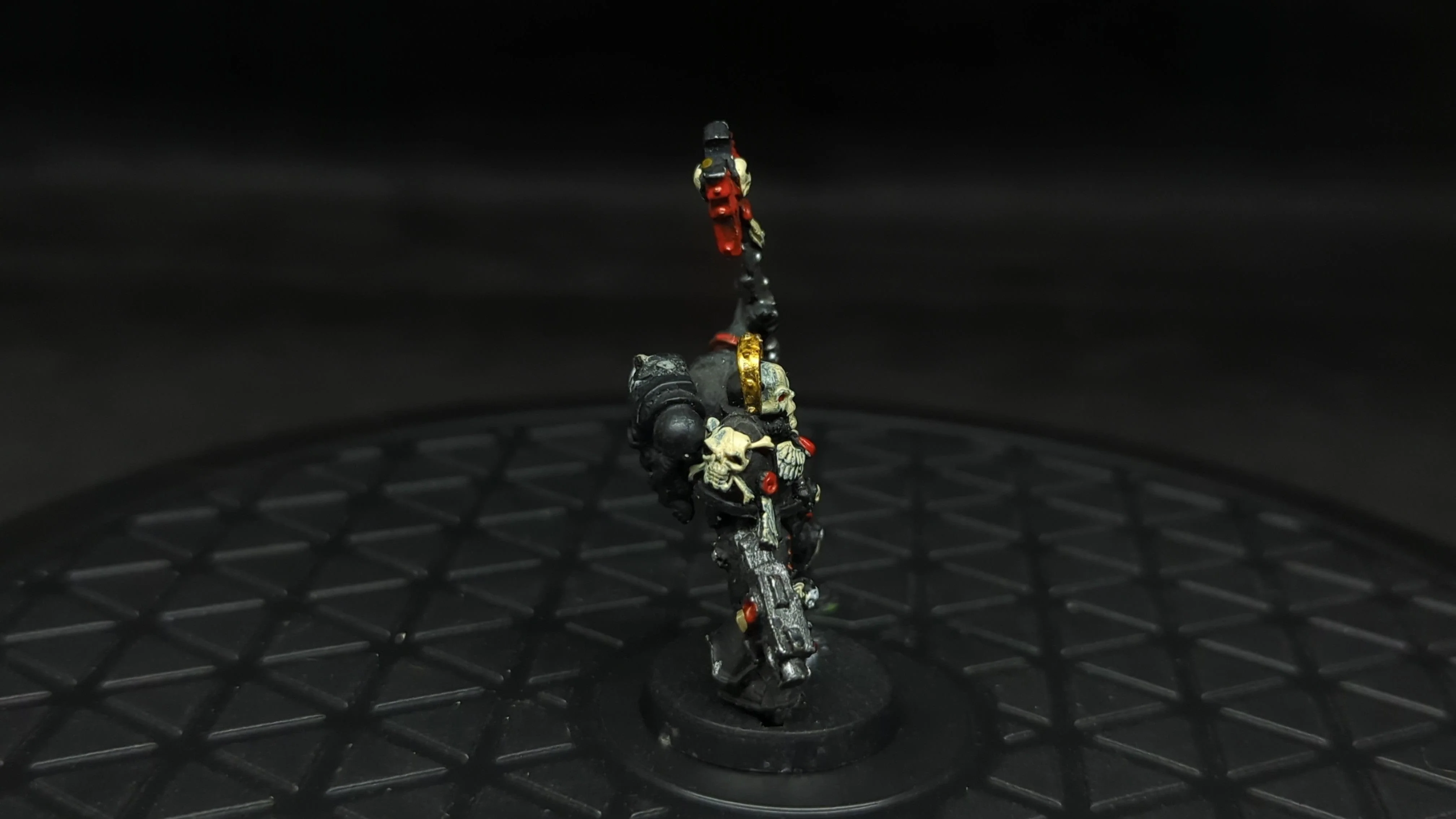 Warhammer 40k Space Marines Chaplain x1 - Image 3