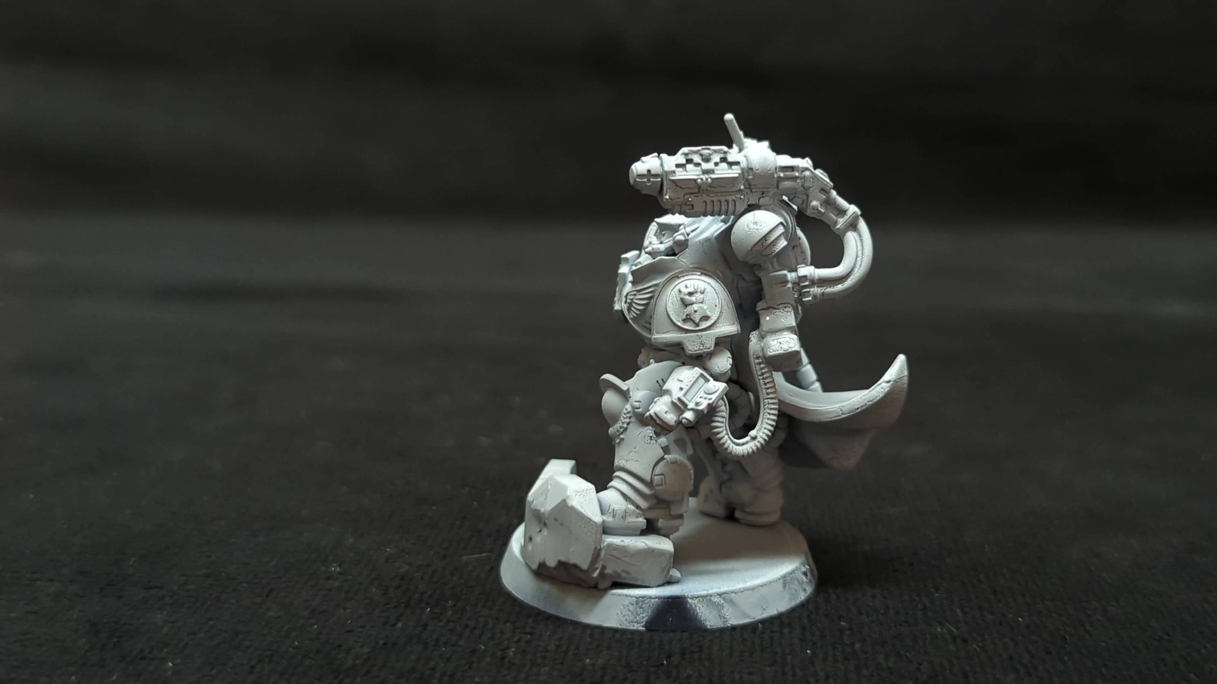 Warhammer 40k Imperial Fists Tor Garadon x1 - Image 3