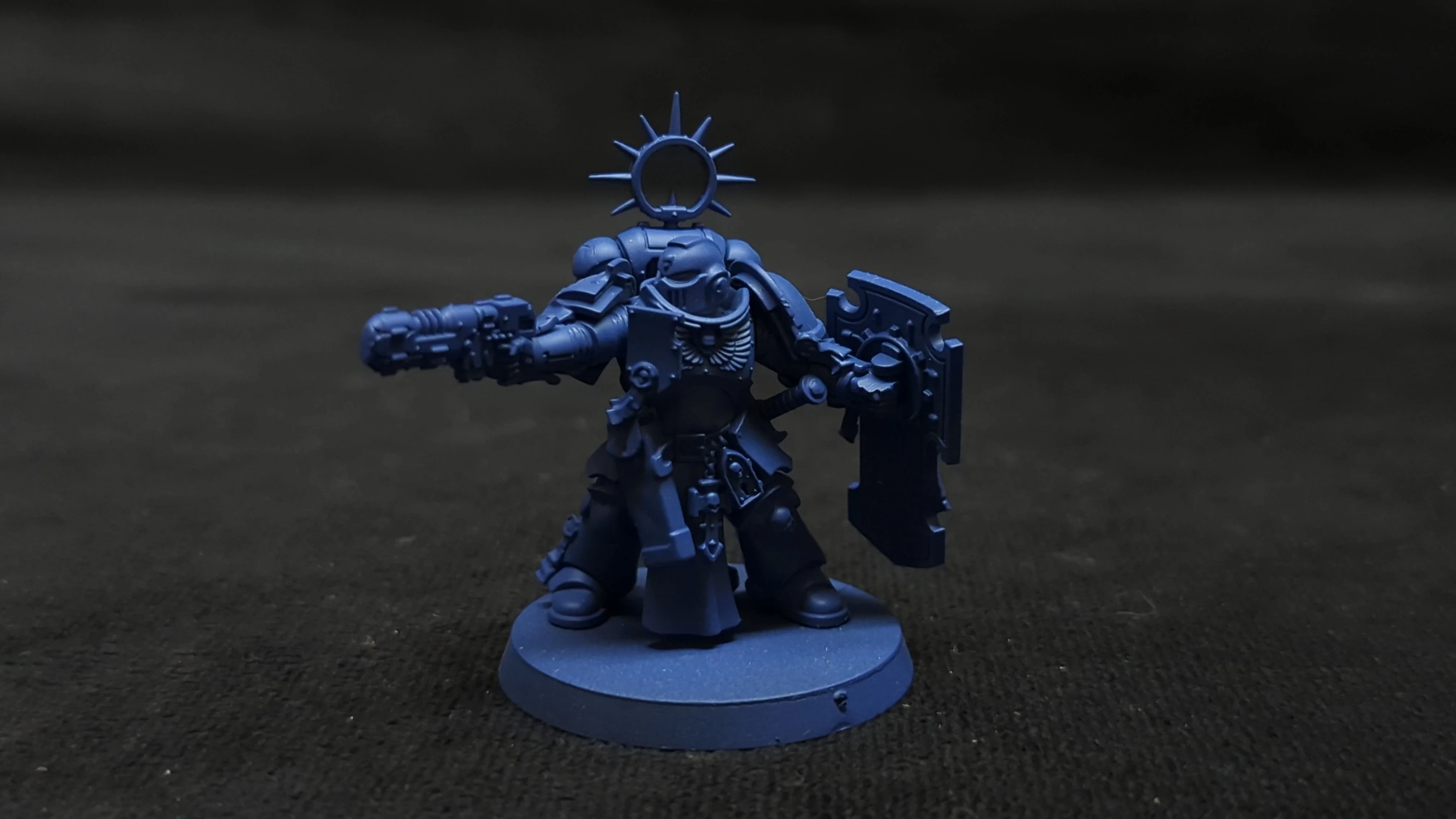 Warhammer 40k Space Marines Lieutenant with Storm Shield x1 - Image 2