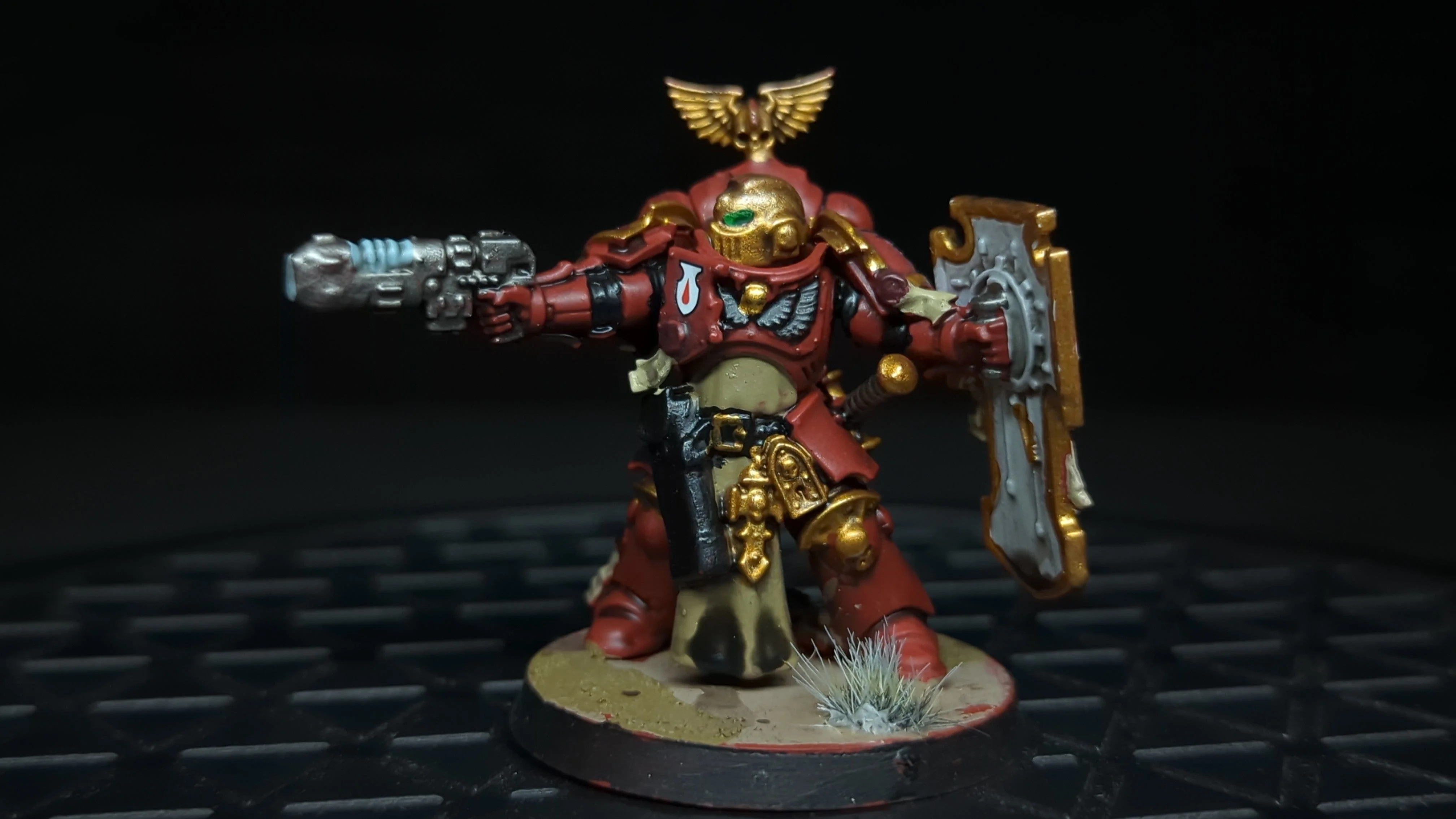 Warhammer 40k Space Marines Primaris Lieutenant with Storm Shield x1 Painted - Image 2