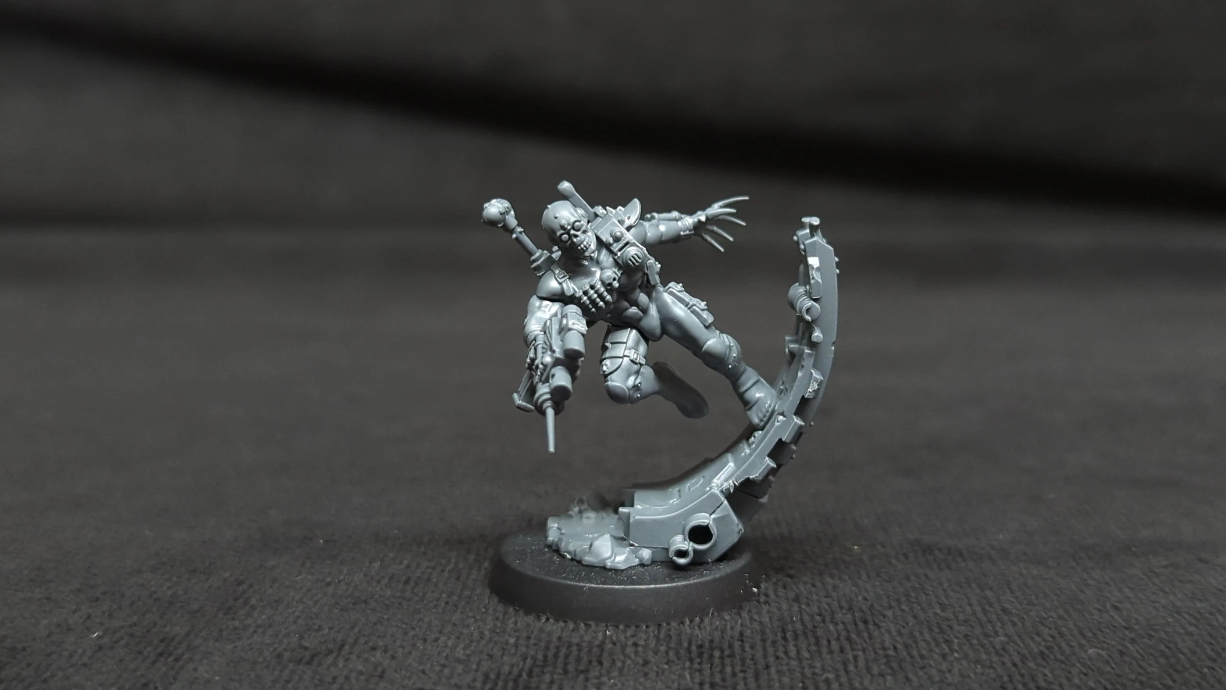 Warhammer 40k Officio Assassinorum Eversor Assassin x1 - Image 2