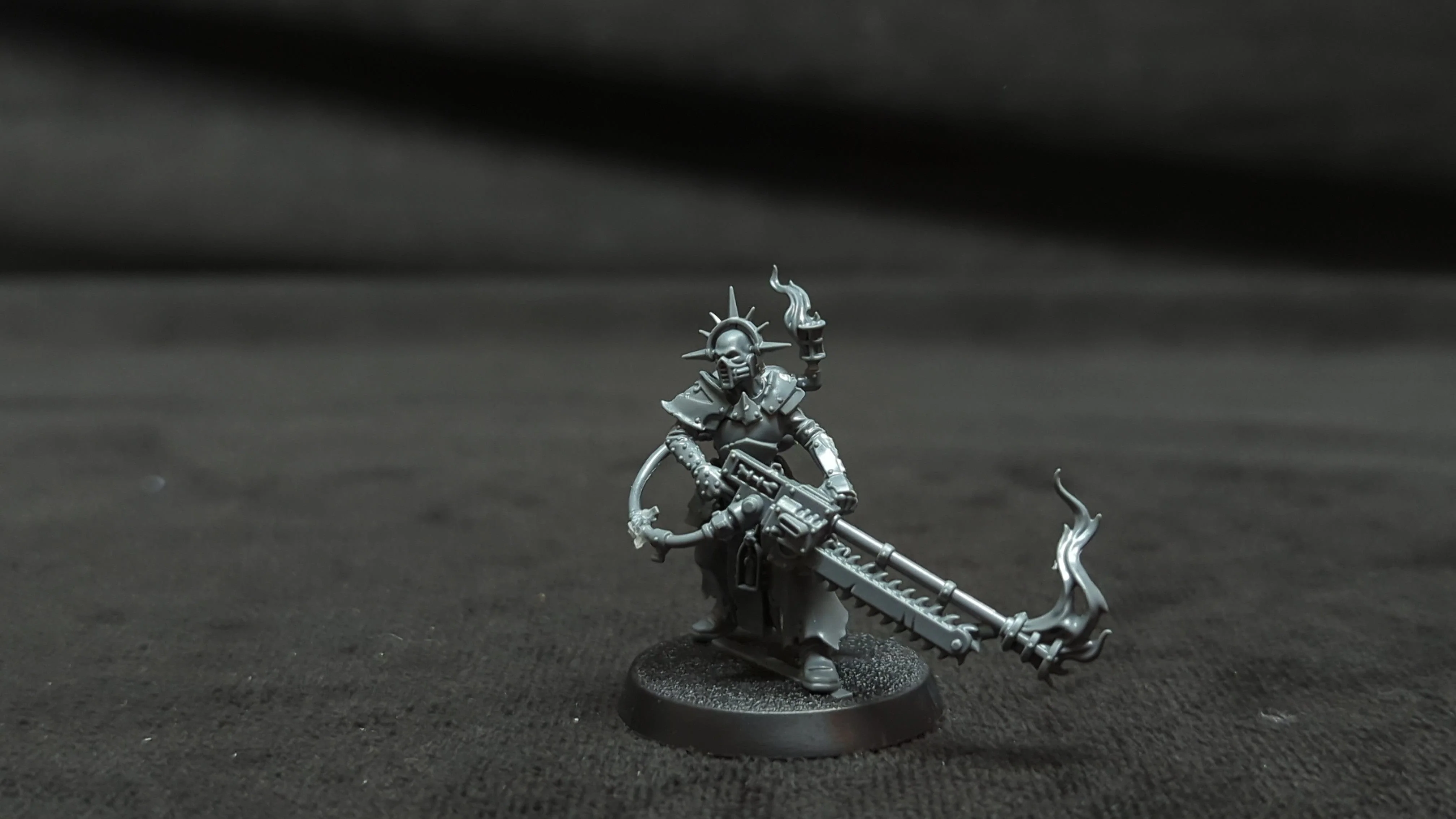 Warhammer 40k Adepta Sororitas Ministorum Priest with Vindictor x1 - Image 2