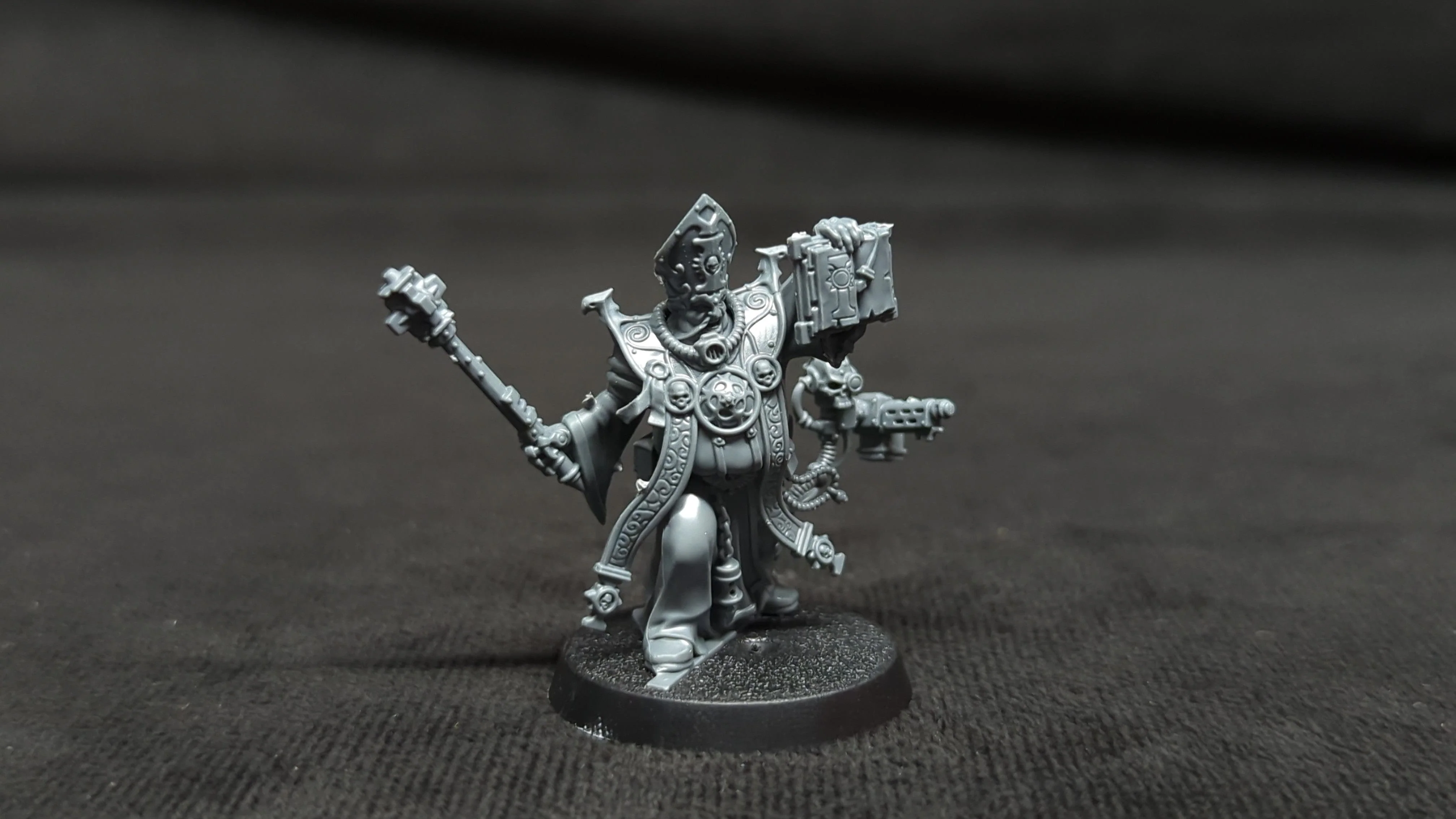 Warhammer 40k Ministorum Priest x1 - Image 2