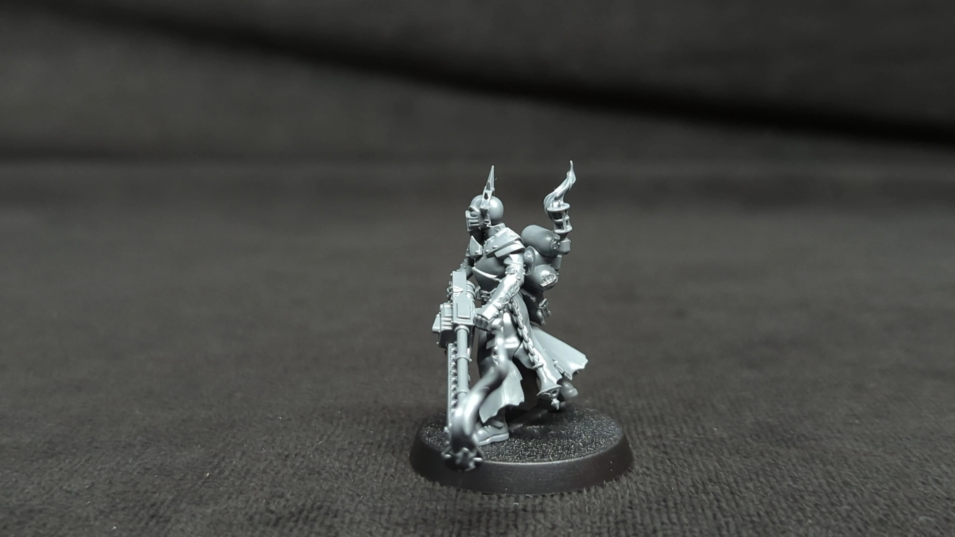 Warhammer 40k Adepta Sororitas Ministorum Priest with Vindictor x1 - Image 3