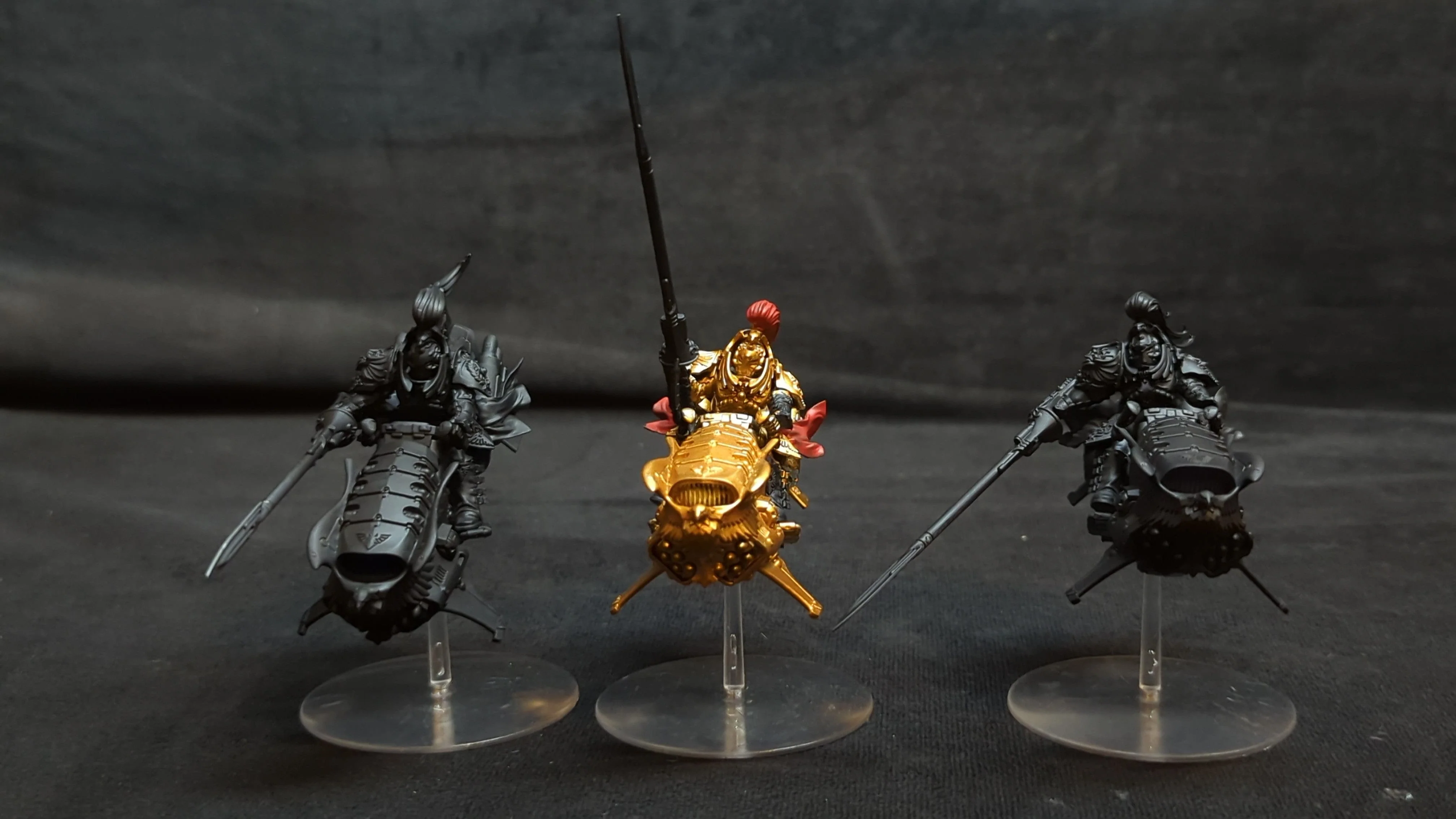 Warhammer 40k Adeptus Custodes Vertus Praetors x3 - Image 2