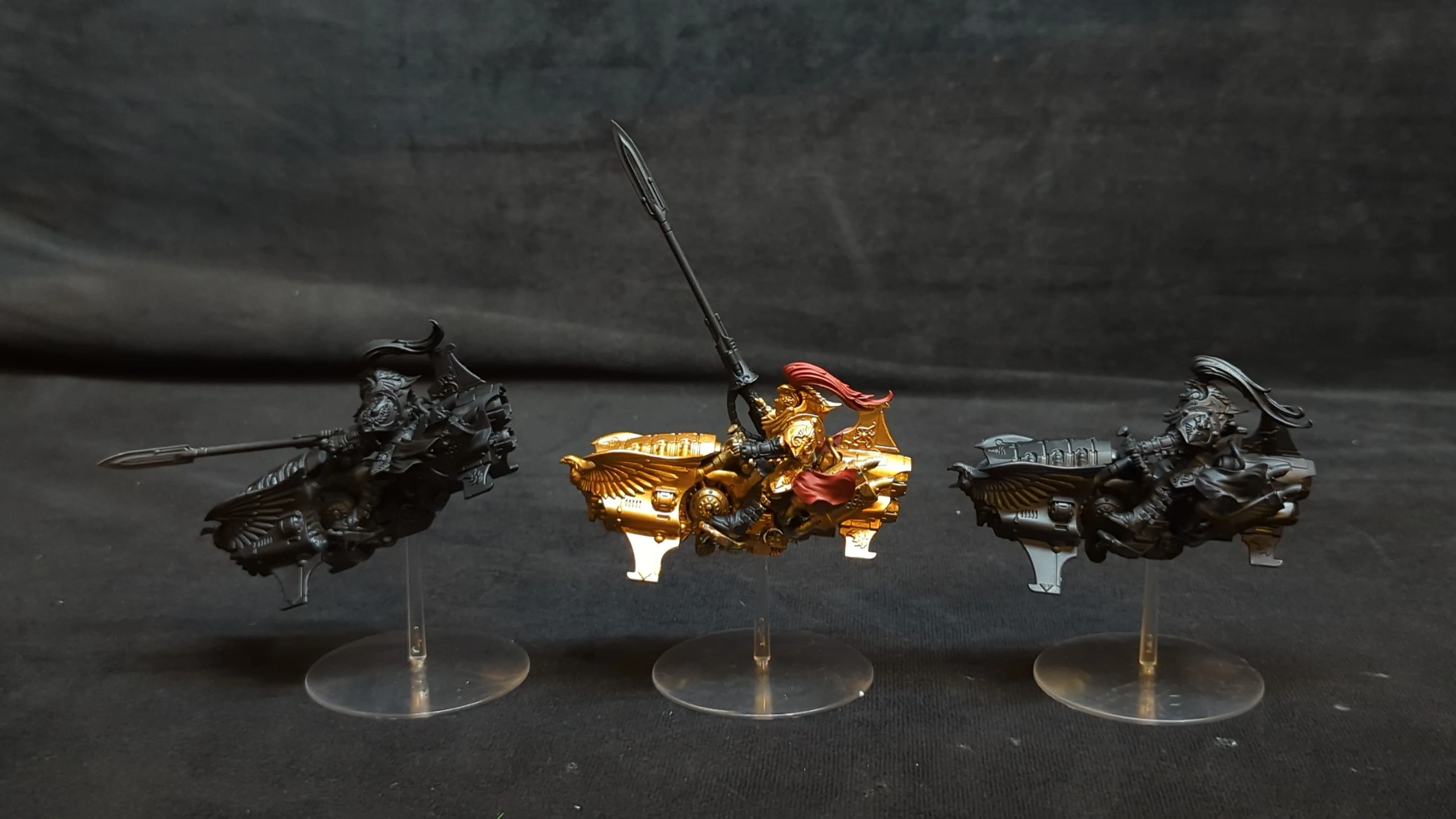 Warhammer 40k Adeptus Custodes Vertus Praetors x3 - Image 3
