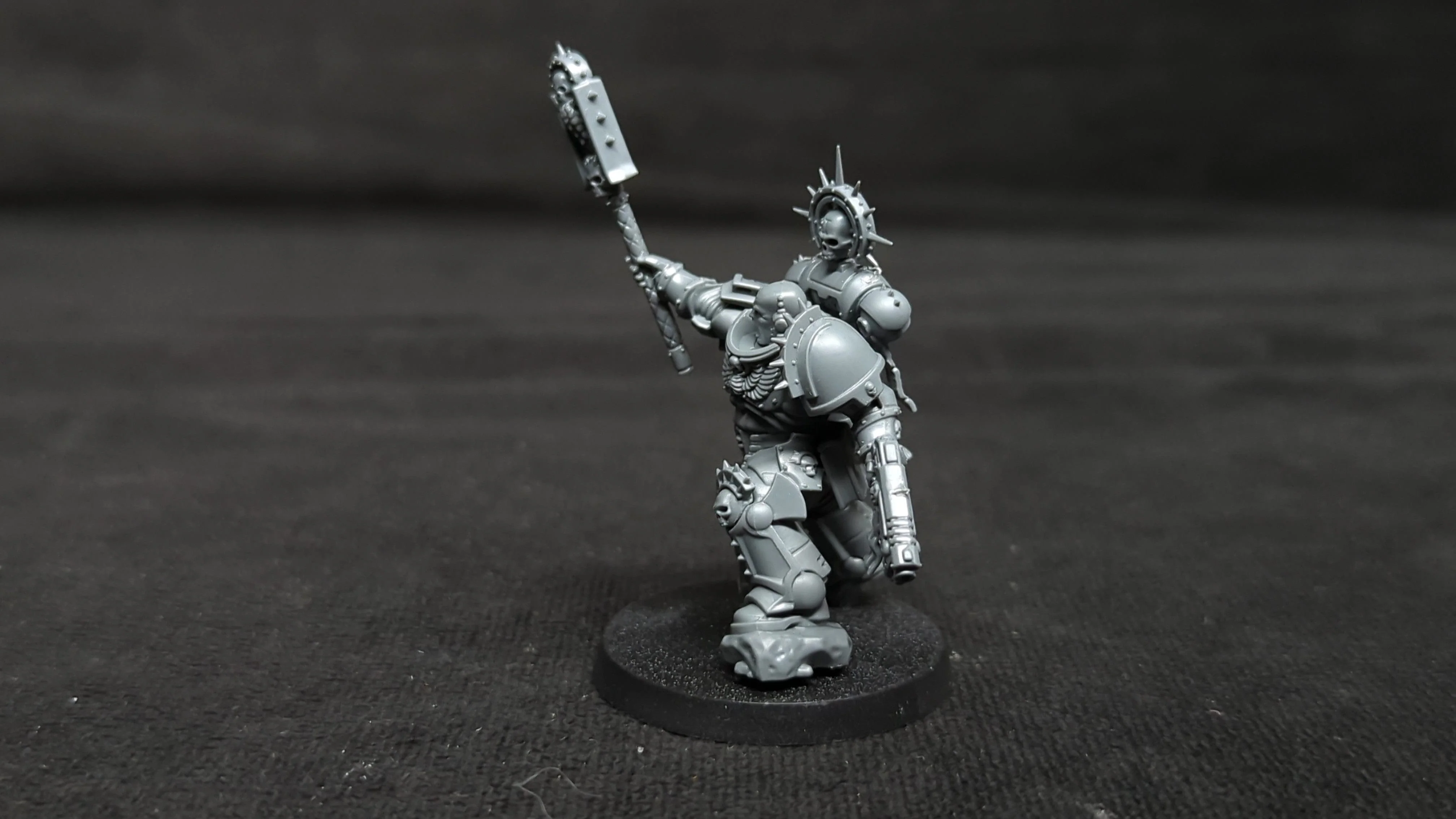 Warhammer 40k Space Marines Primaris Chaplain x1 - Image 3