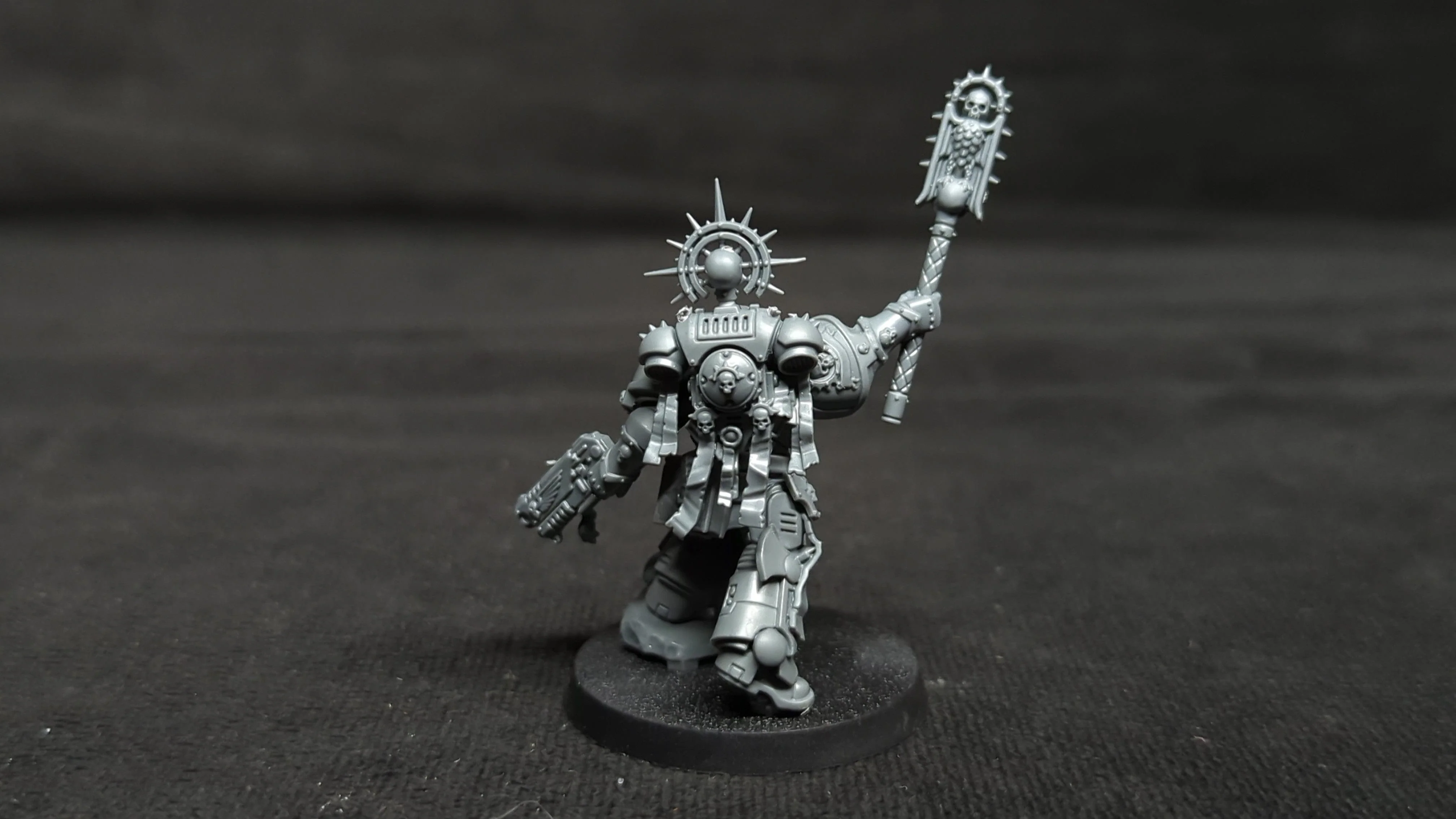 Warhammer 40k Space Marines Primaris Chaplain x1 - Image 4
