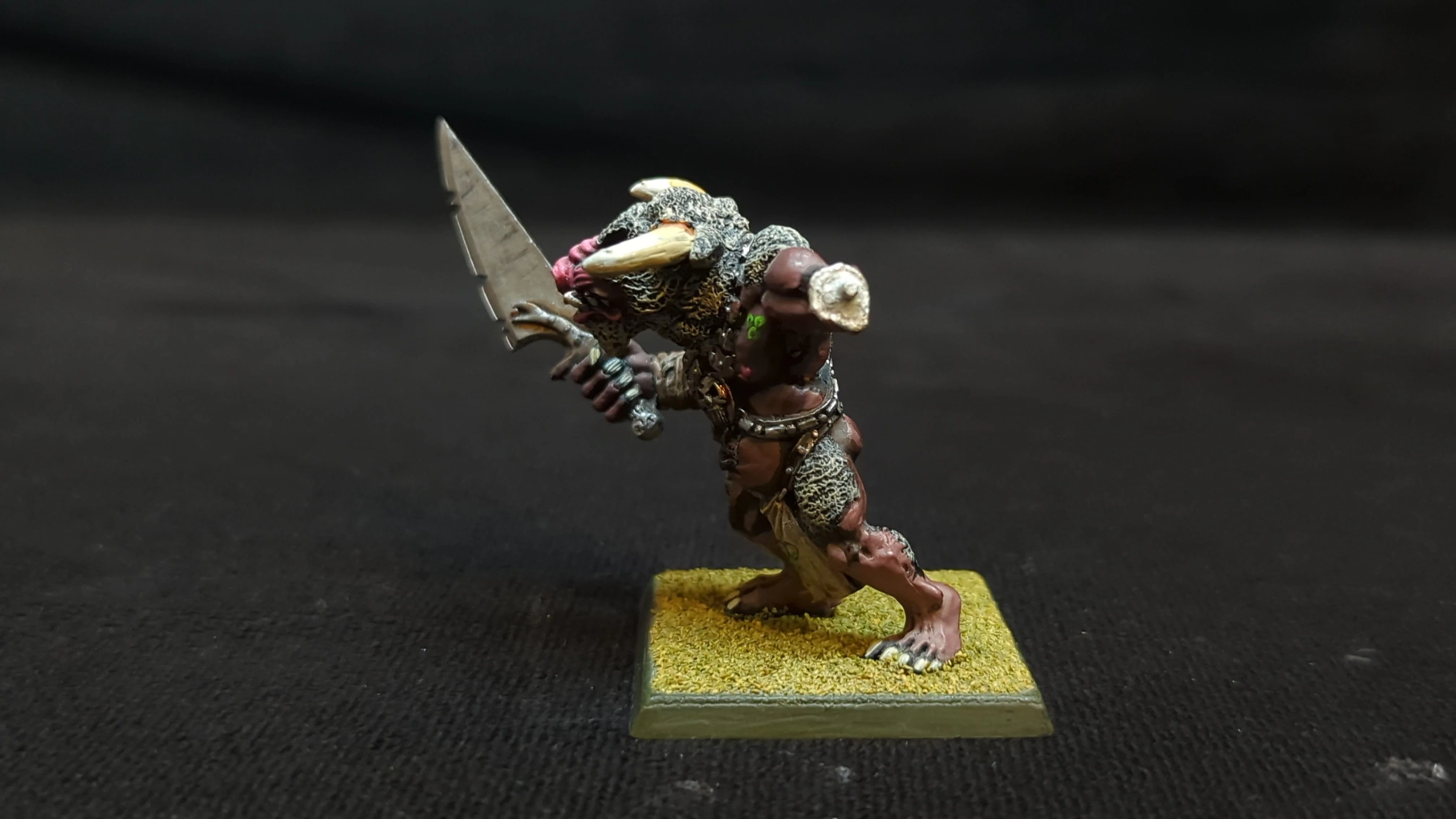 Age of Sigmar The Old World Beastman Breyherds Doombull x1 OOP Painted - Image 3