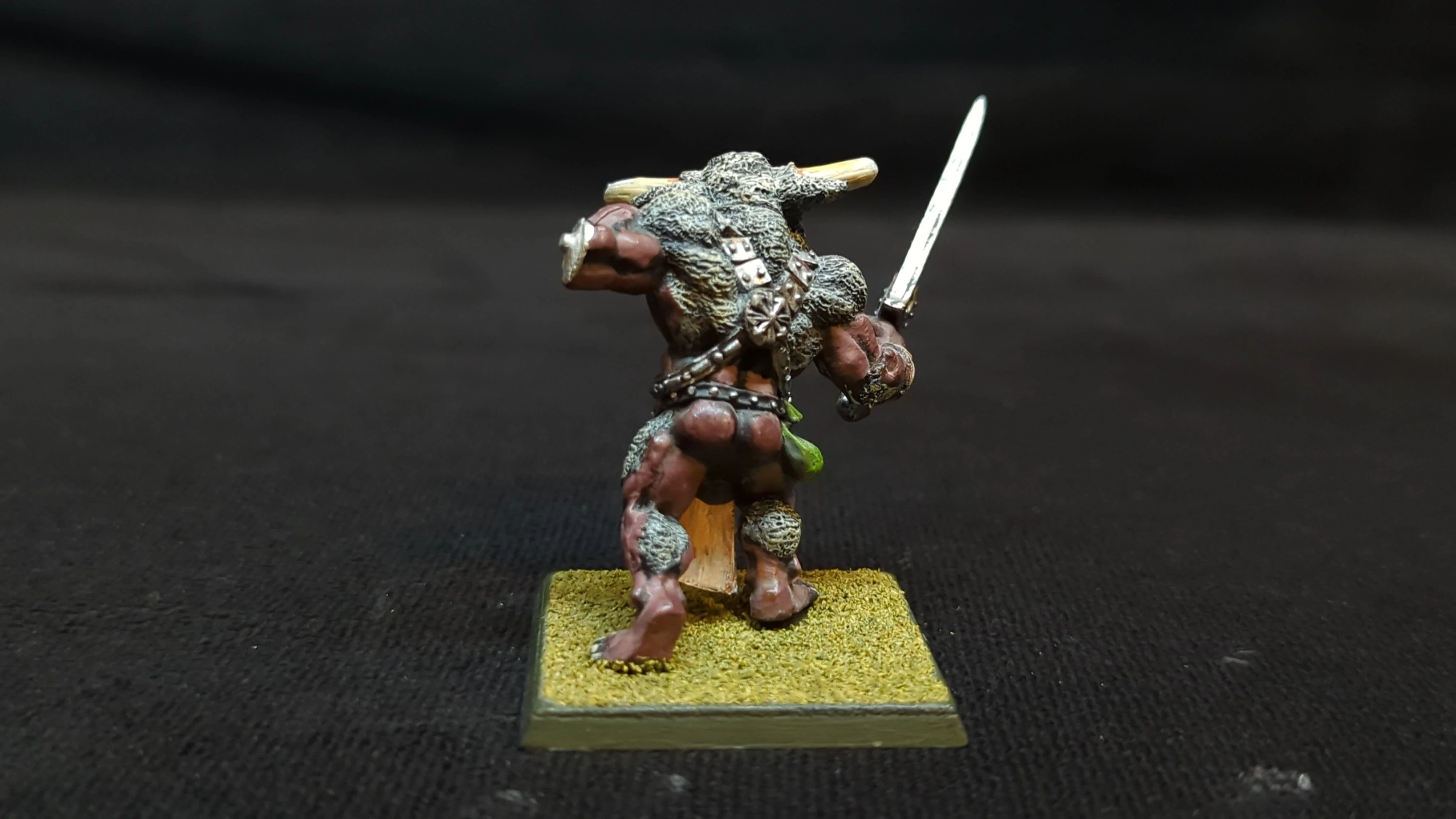 Age of Sigmar The Old World Beastman Breyherds Doombull x1 OOP Painted - Image 4