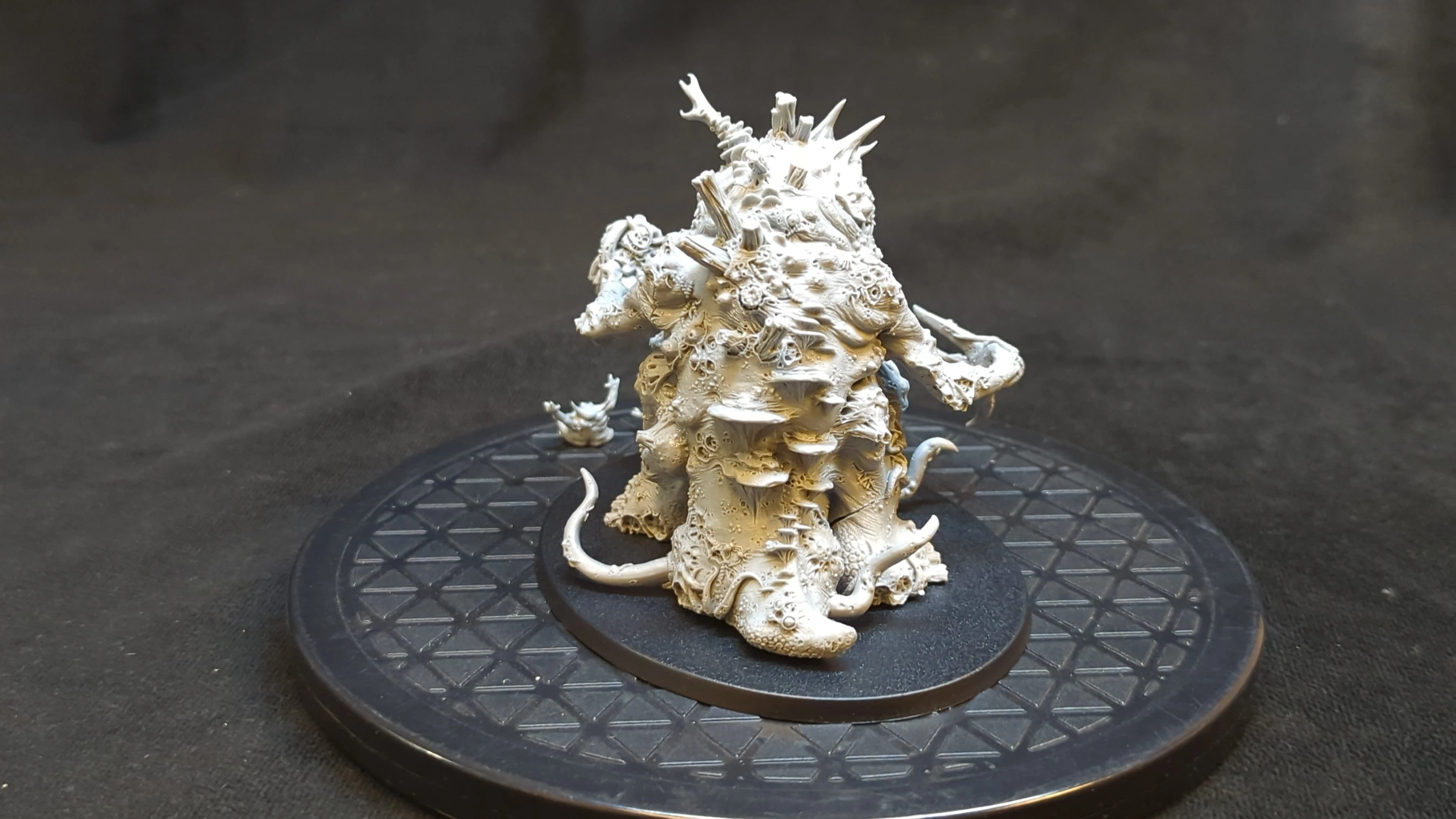 The Horus Heresy Cor'bax Utterblight, Daemon Prince of the Ruinstorm x1 - Image 2