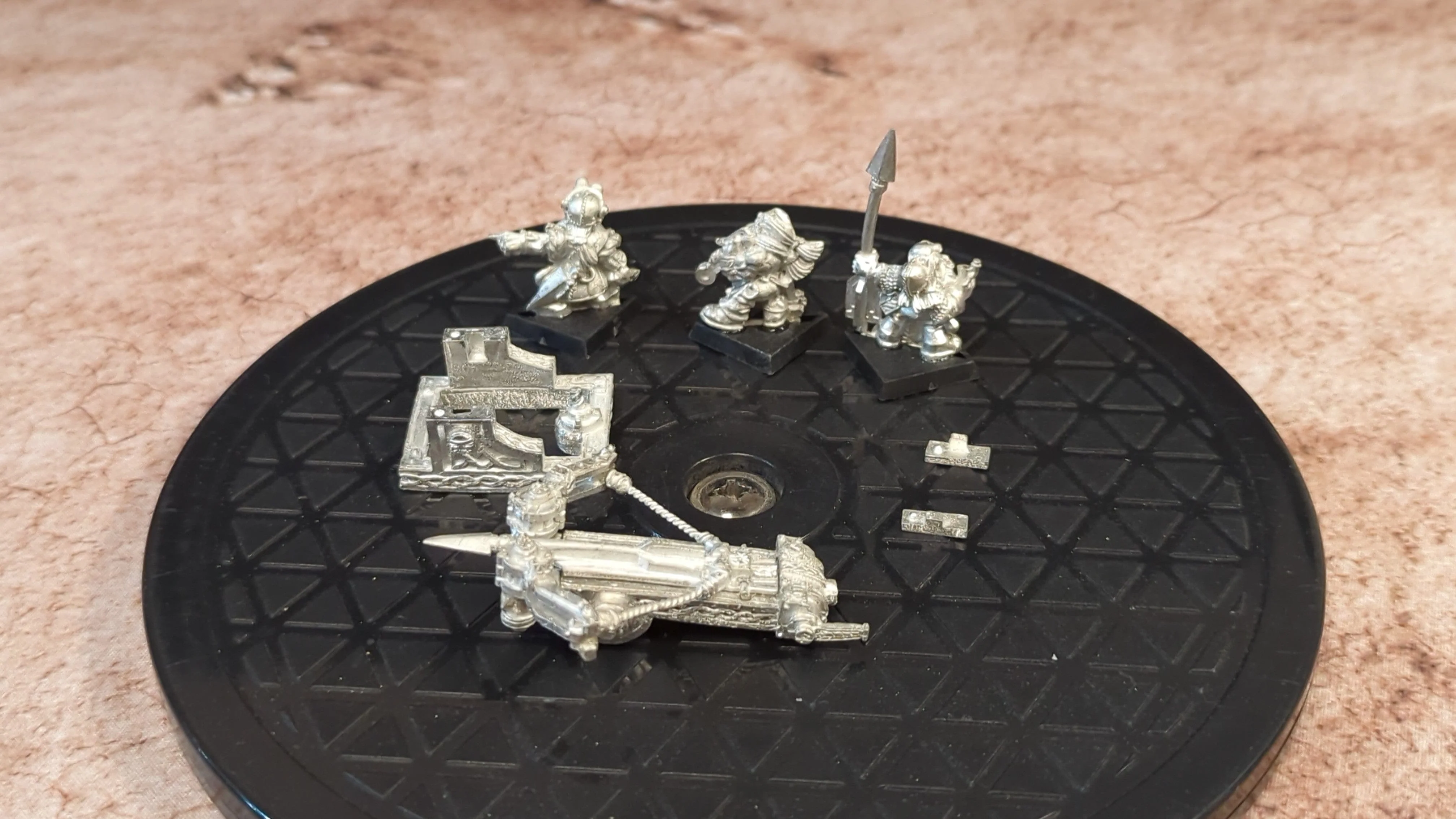 The Old World Dwarven Bolt Thrower (OOP Metal) x1 - Image 2