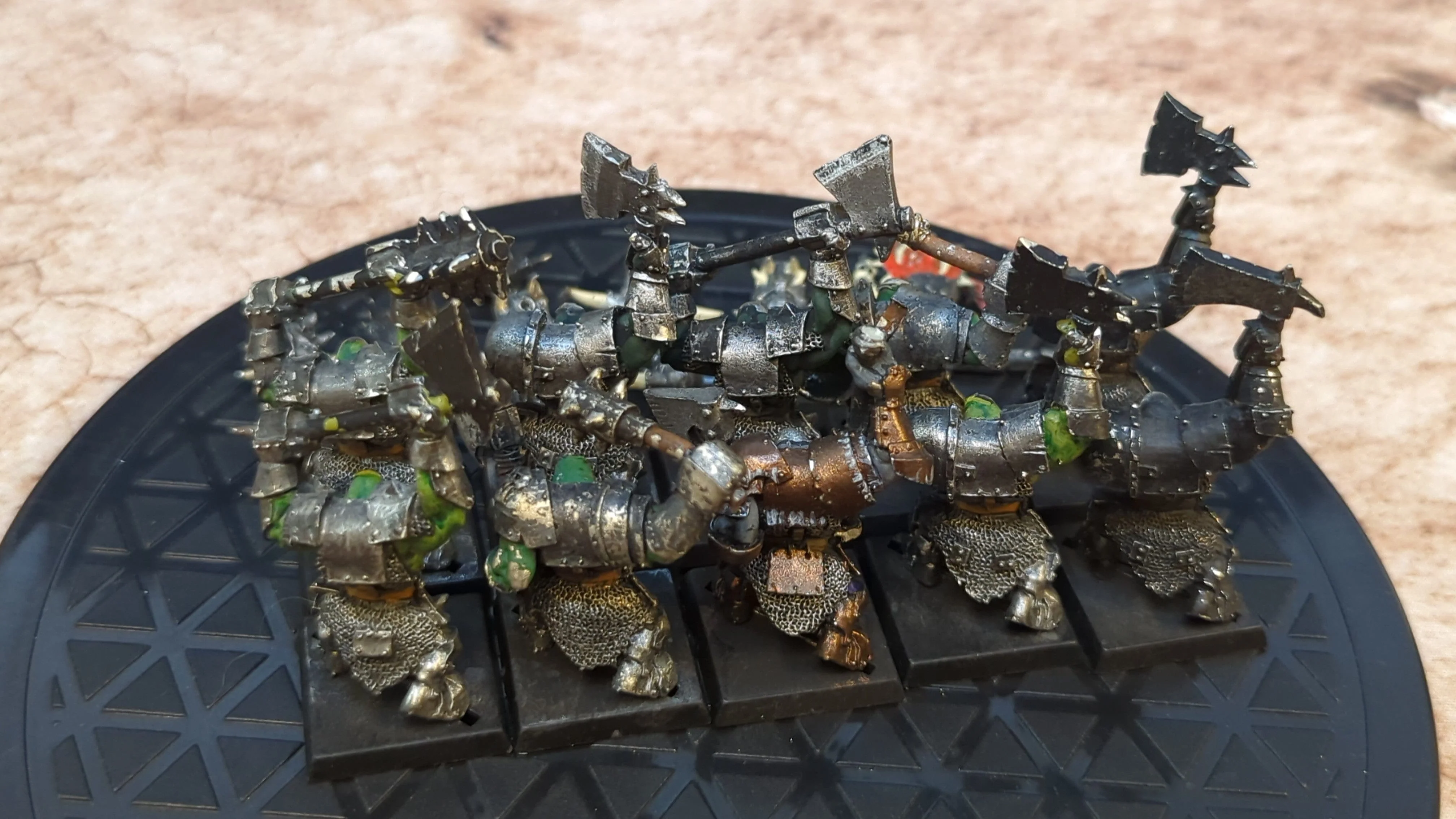 The Old World Orc & Goblin Tribes: Black Orc Mob (oop metal) x10 - Image 2