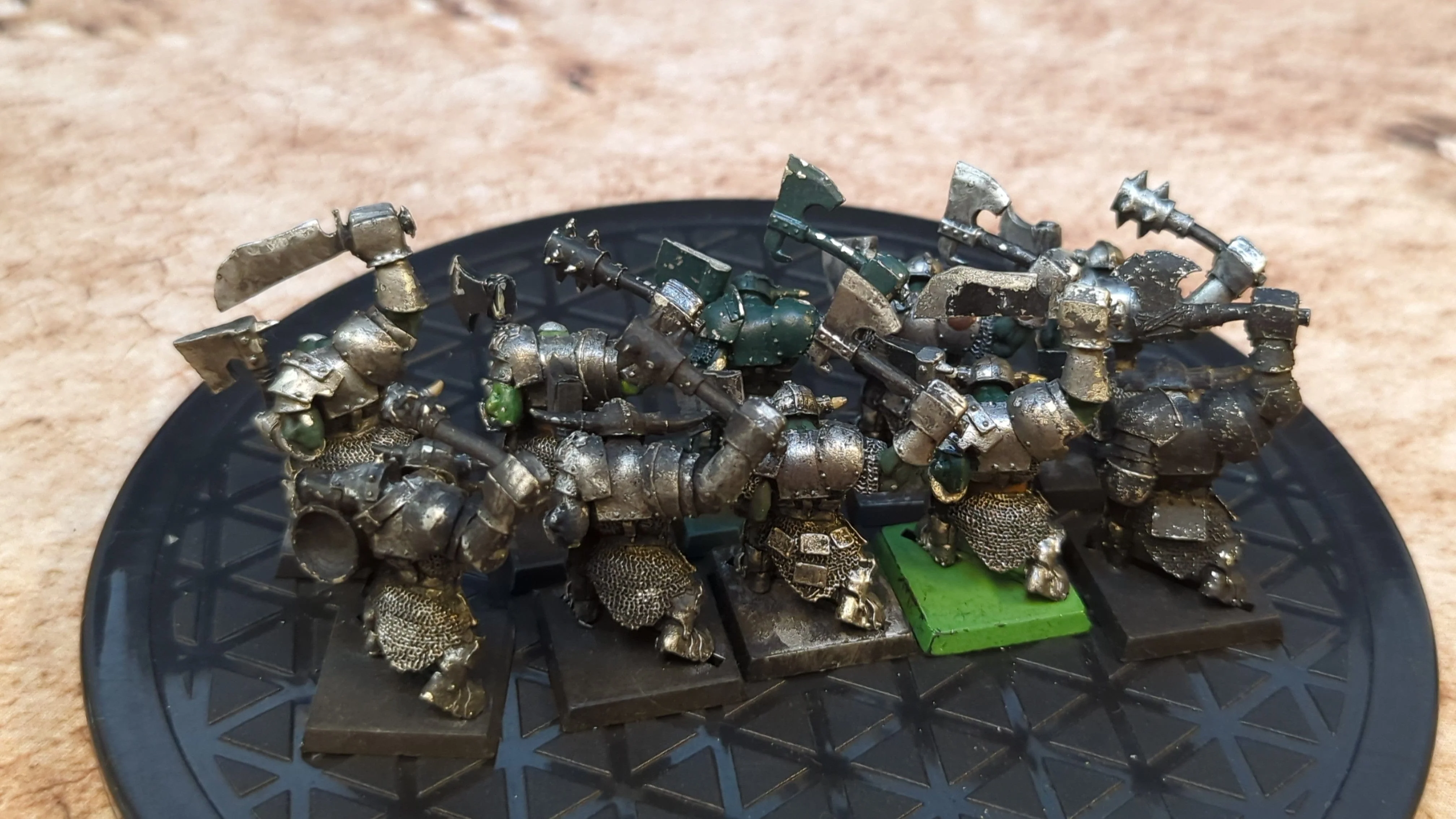 The Old World Orc & Goblin Tribes: Black Orc Mob (oop metal) x10 - Image 2