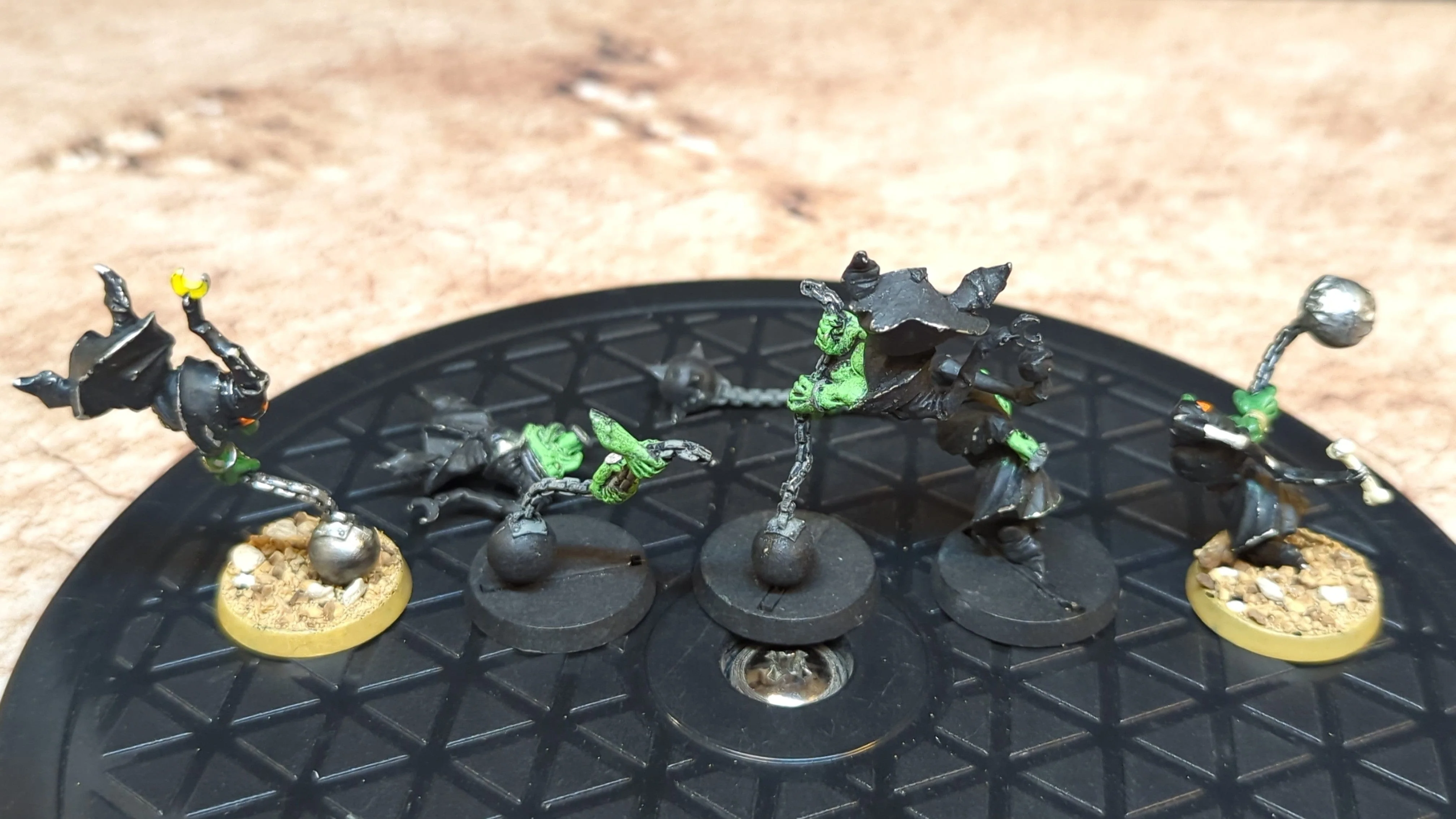 The Old World Night Goblin Fanatic x5 - Image 2