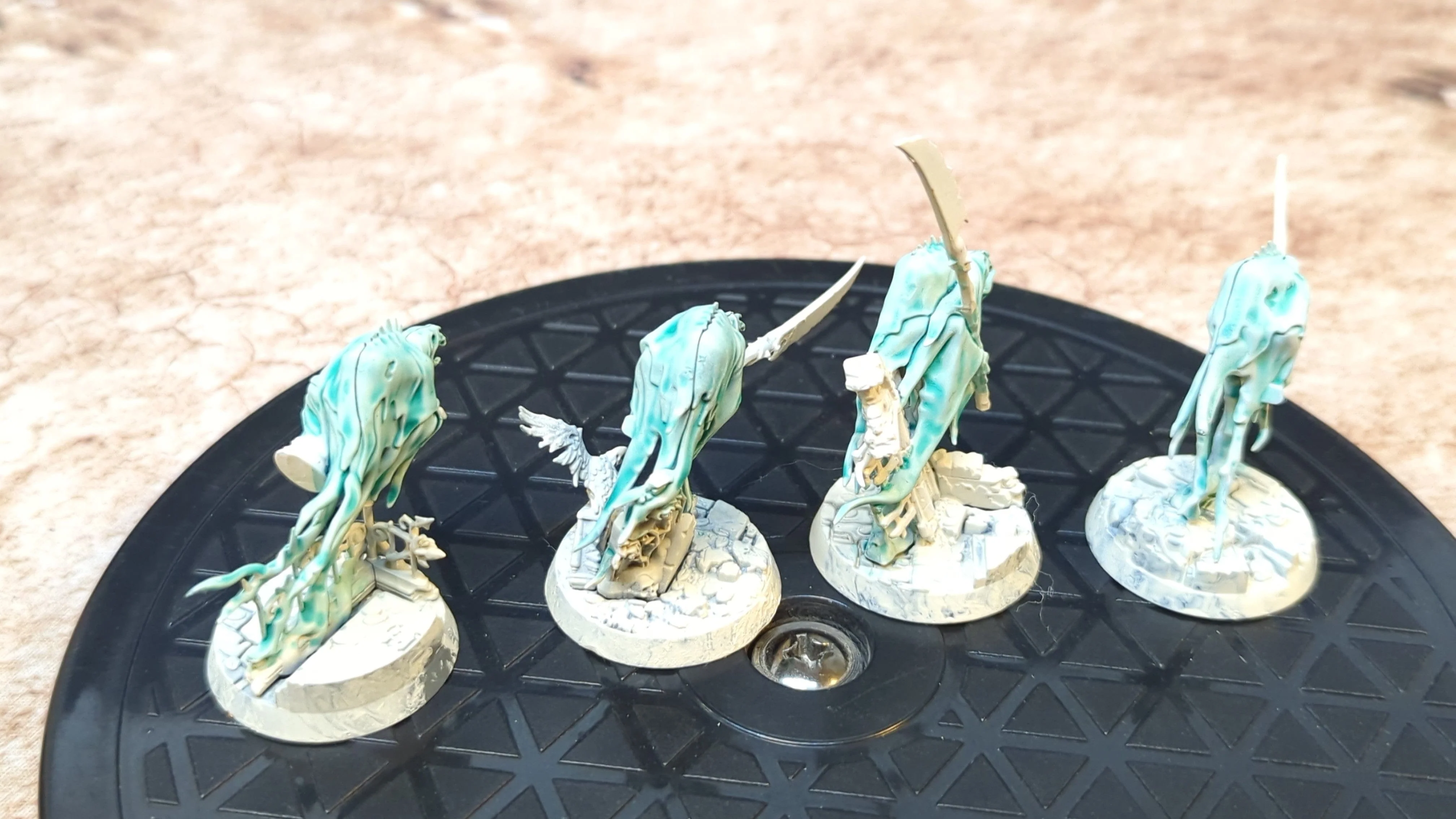 Age of Sigmar Nighthaunt Glaivewraith Stalkers x4 - Image 2