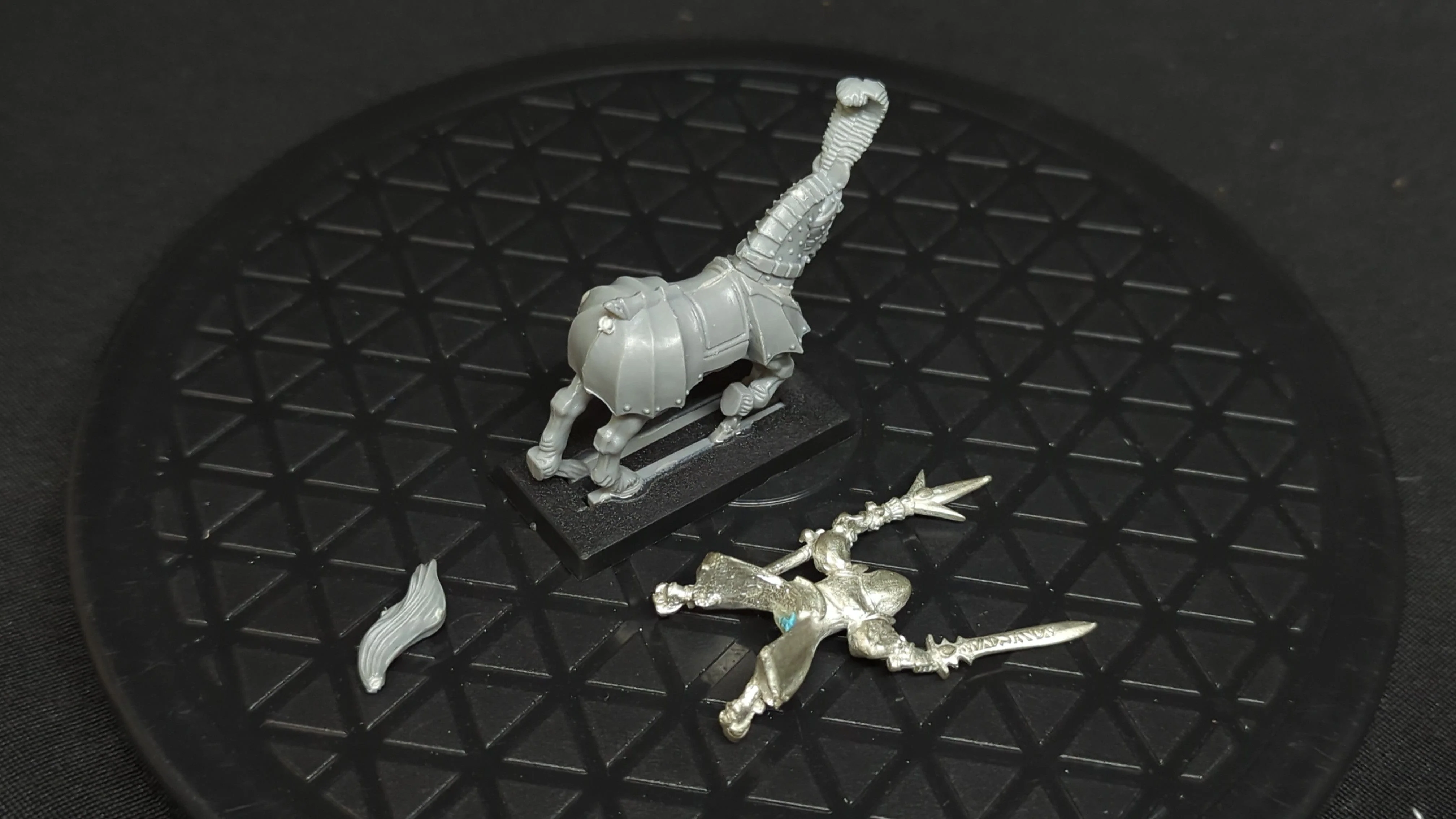The Old World High elf mage on horse (oop metal) x1 - Image 2