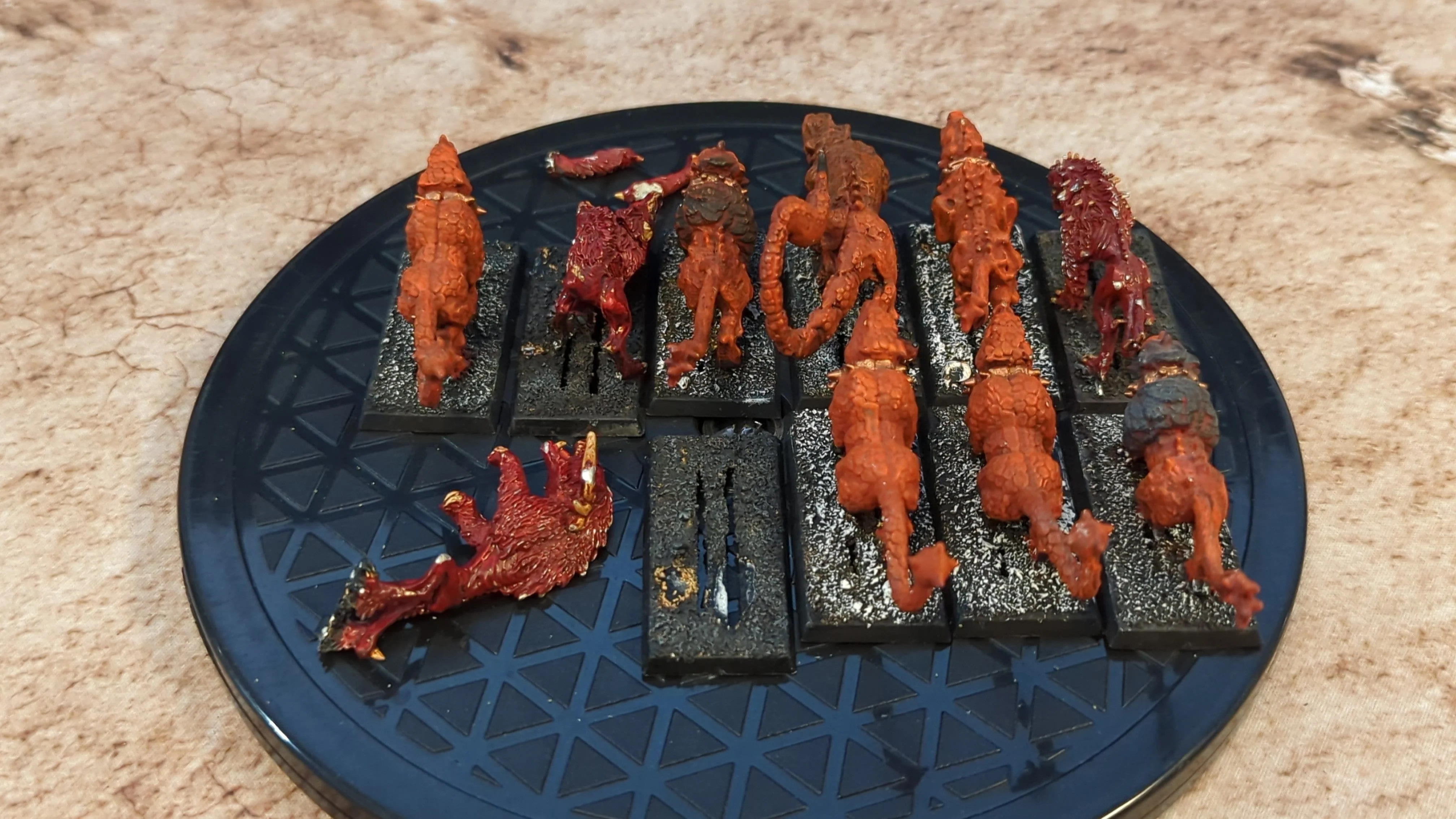 The Old World Chaos Warhounds (OOP Metal) x11 OOP Painted - Image 2