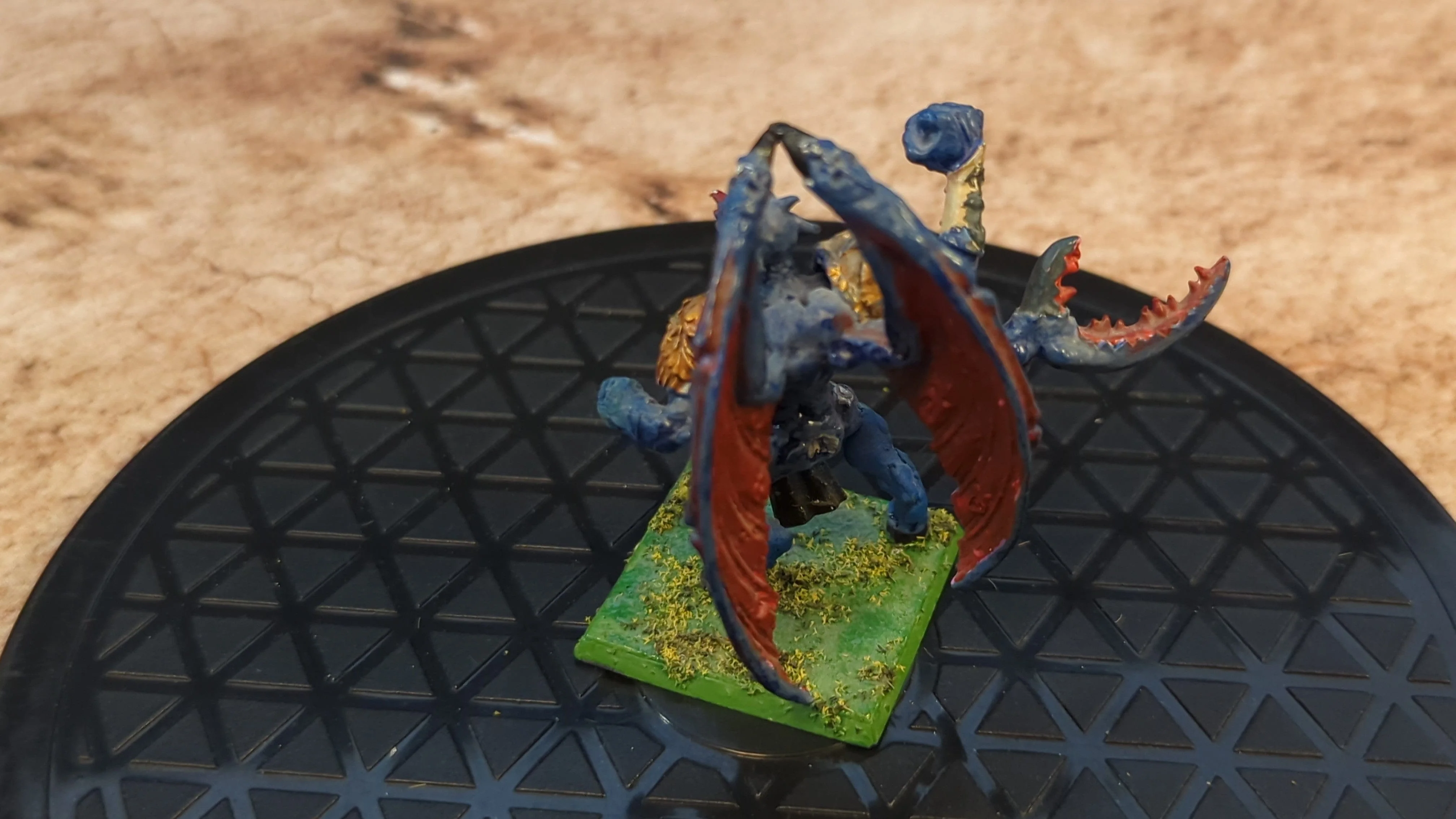 The Old World Daemon Prince of Slaanesh (OOP Metal) x1 OOP Painted - Image 2