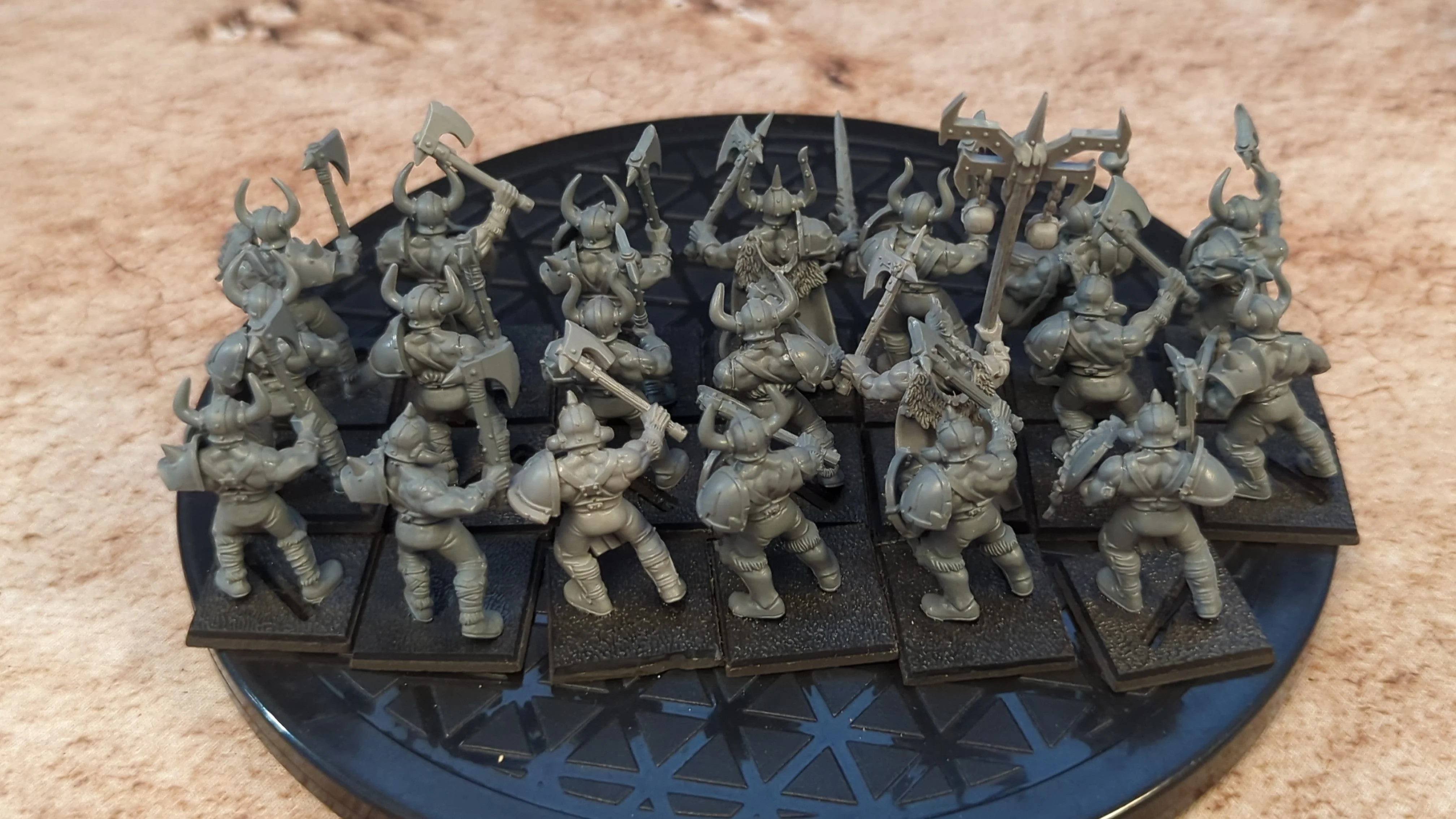 Age of Sigmar Slaves to Darkness Chaos Marauders (Old Model) x20 - Image 2