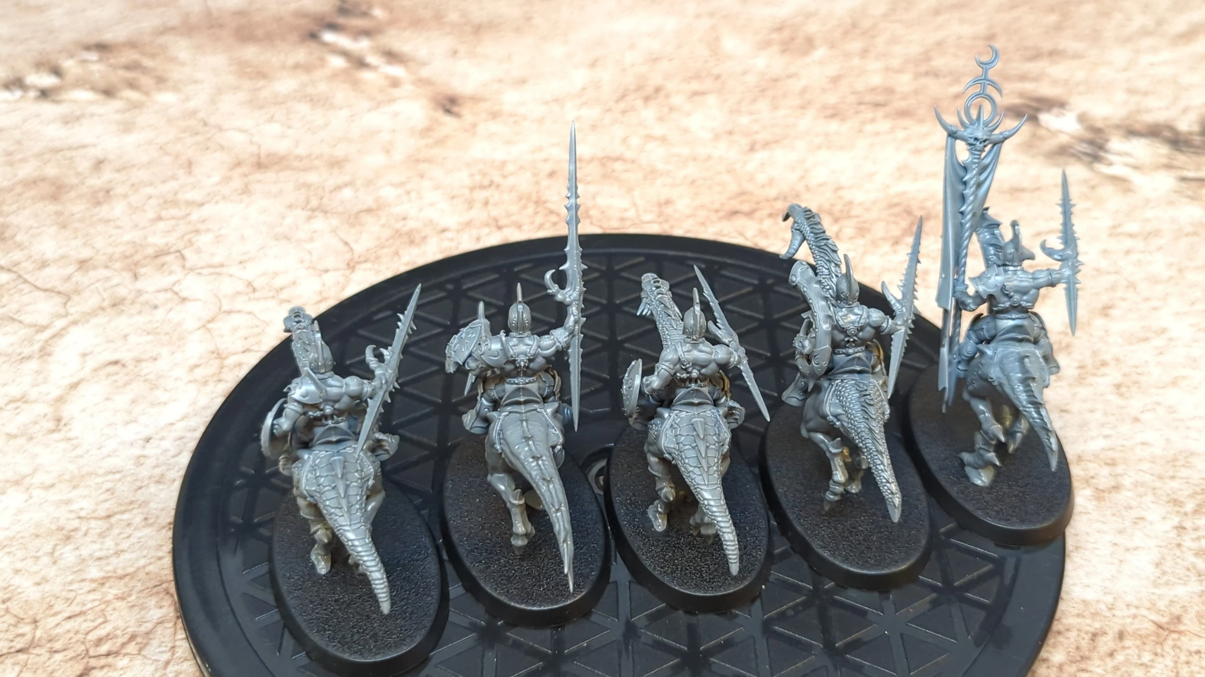 Age of Sigmar Hedonites of Slaanesh Hellstriders of Slaanesh x5 - Image 2