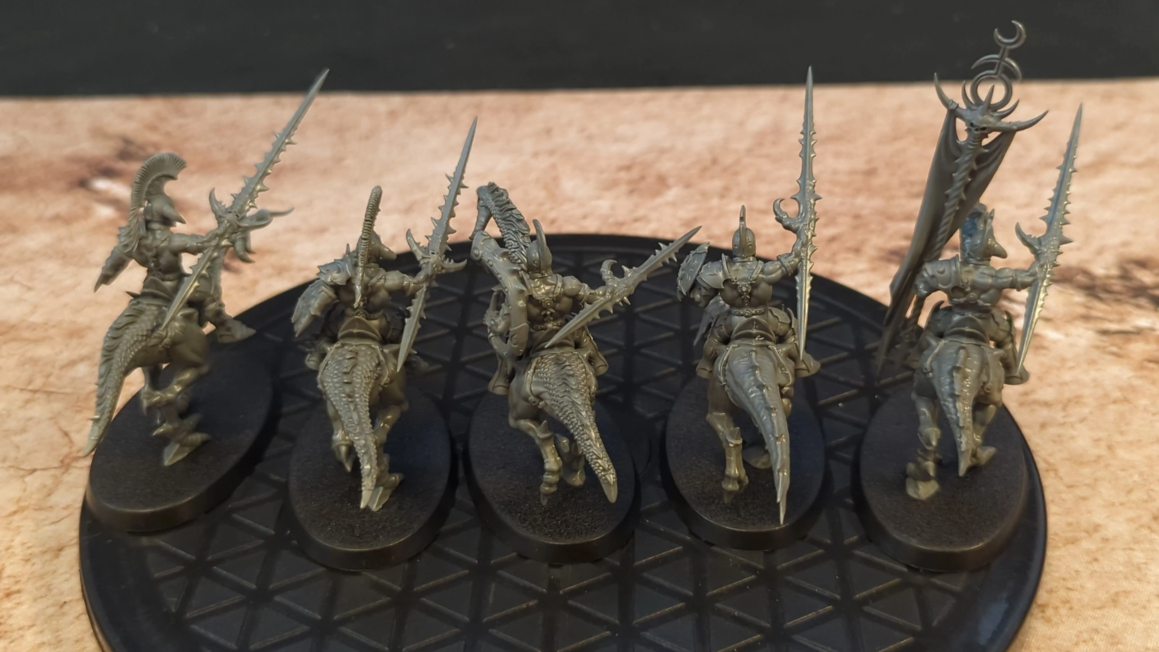 Age of Sigmar Hedonites of Slaanesh Hellstriders of Slaanesh x5 - Image 2