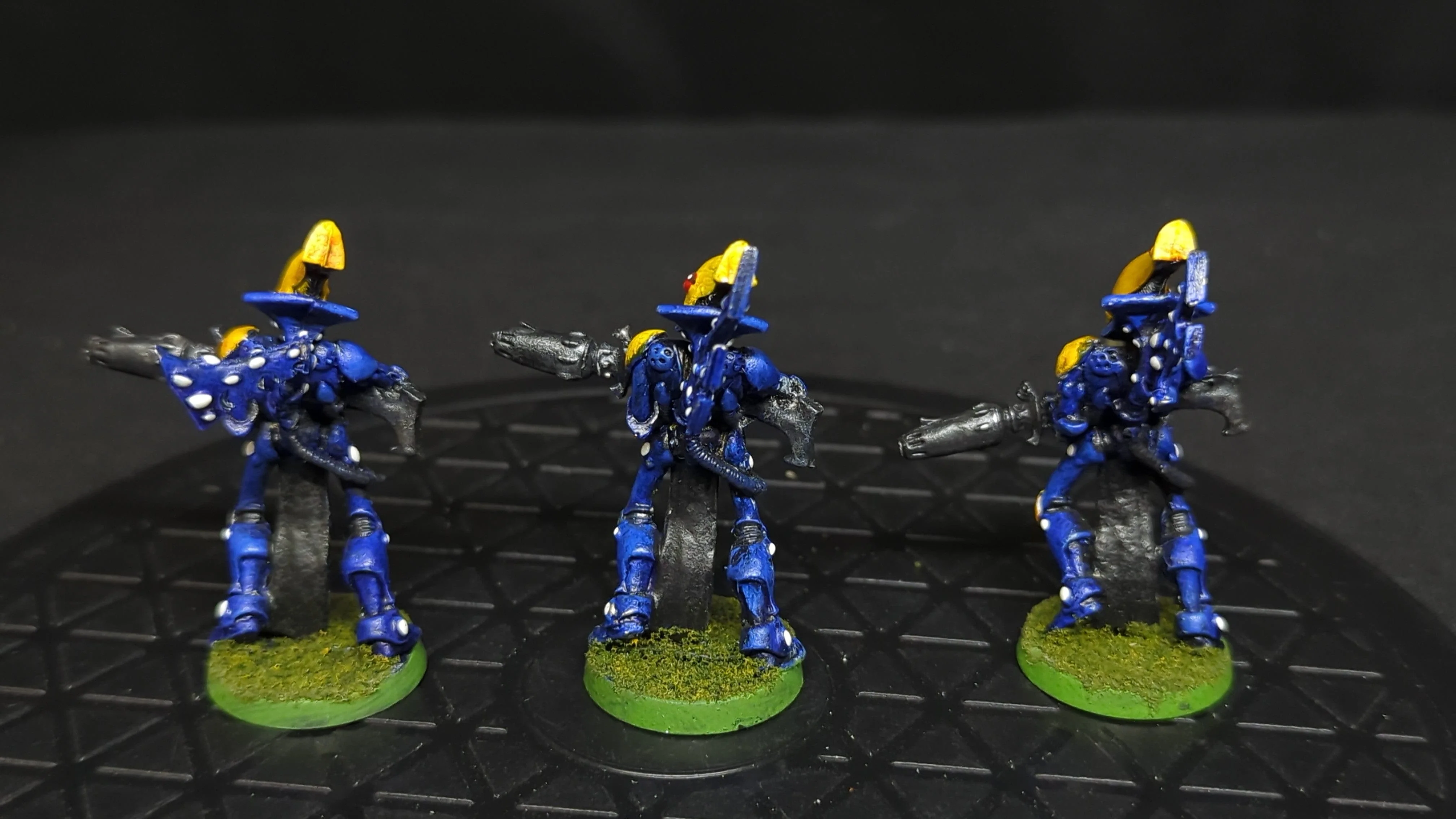 Warhammer 40k Wraithguard (oop metal) x3 OOP Painted - Image 2