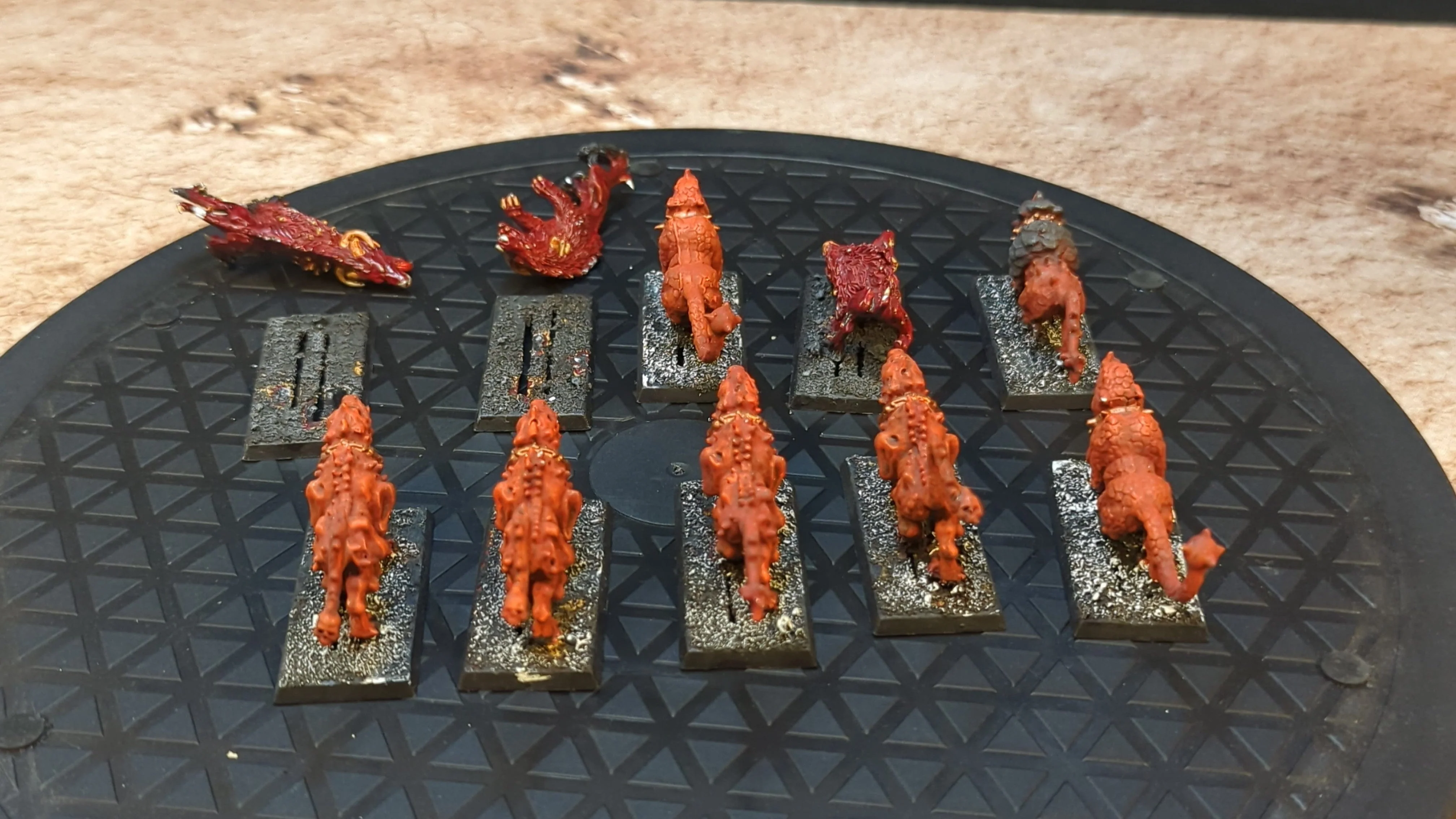 The Old World Chaos Hounds (OOP Metal) x10 OOP Painted - Image 2