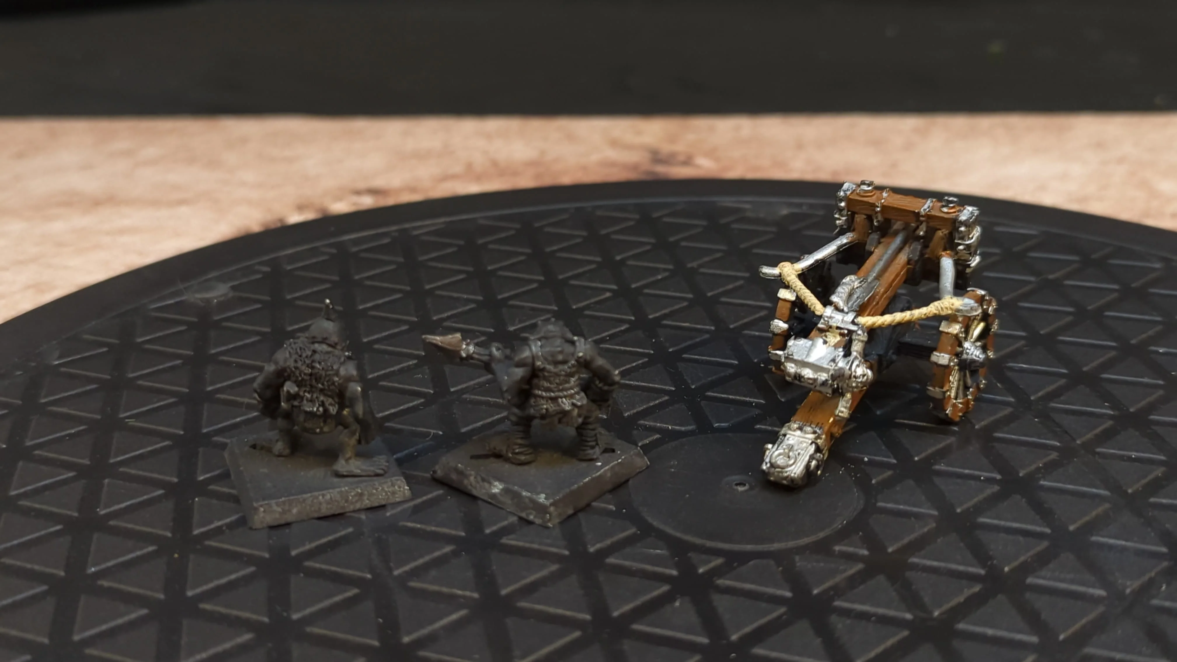 The Old World Orc & Goblin Tribes Goblin Bolt Throwa (OOP Metal) x3 - Image 2
