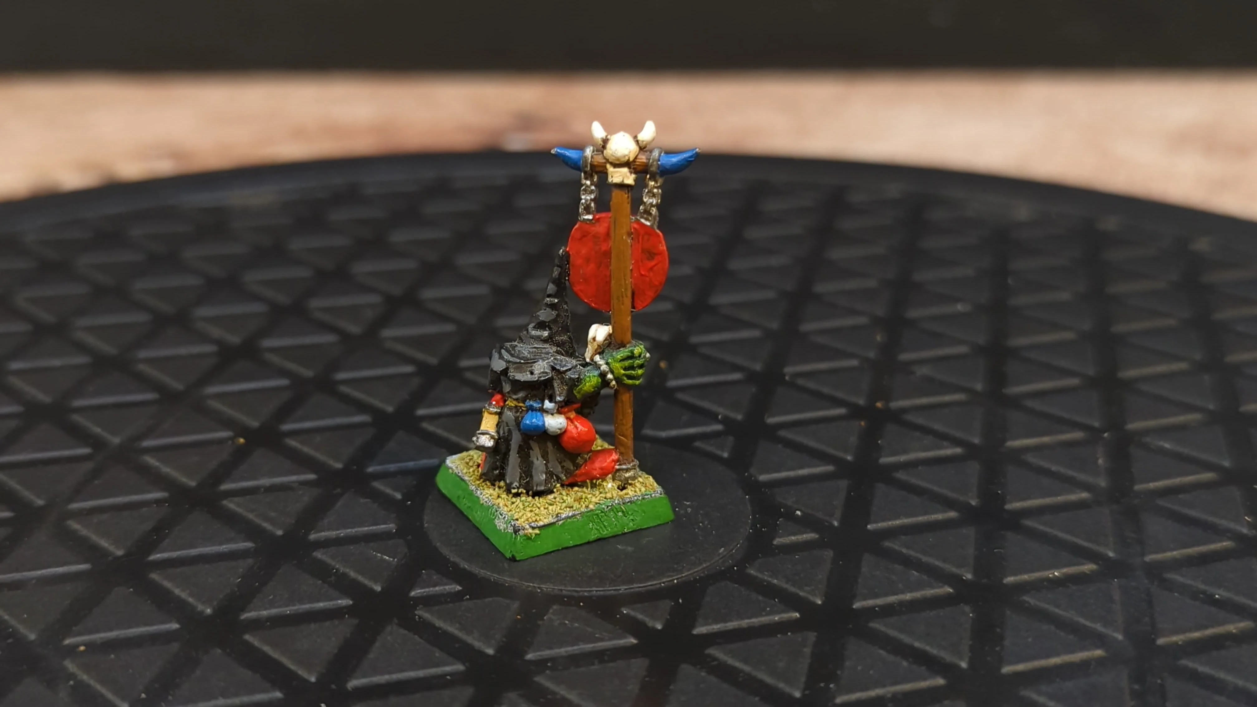 The Old World Orc & Goblin Tribes Night Goblin Shaman (OOP Metal) x1 - Image 2