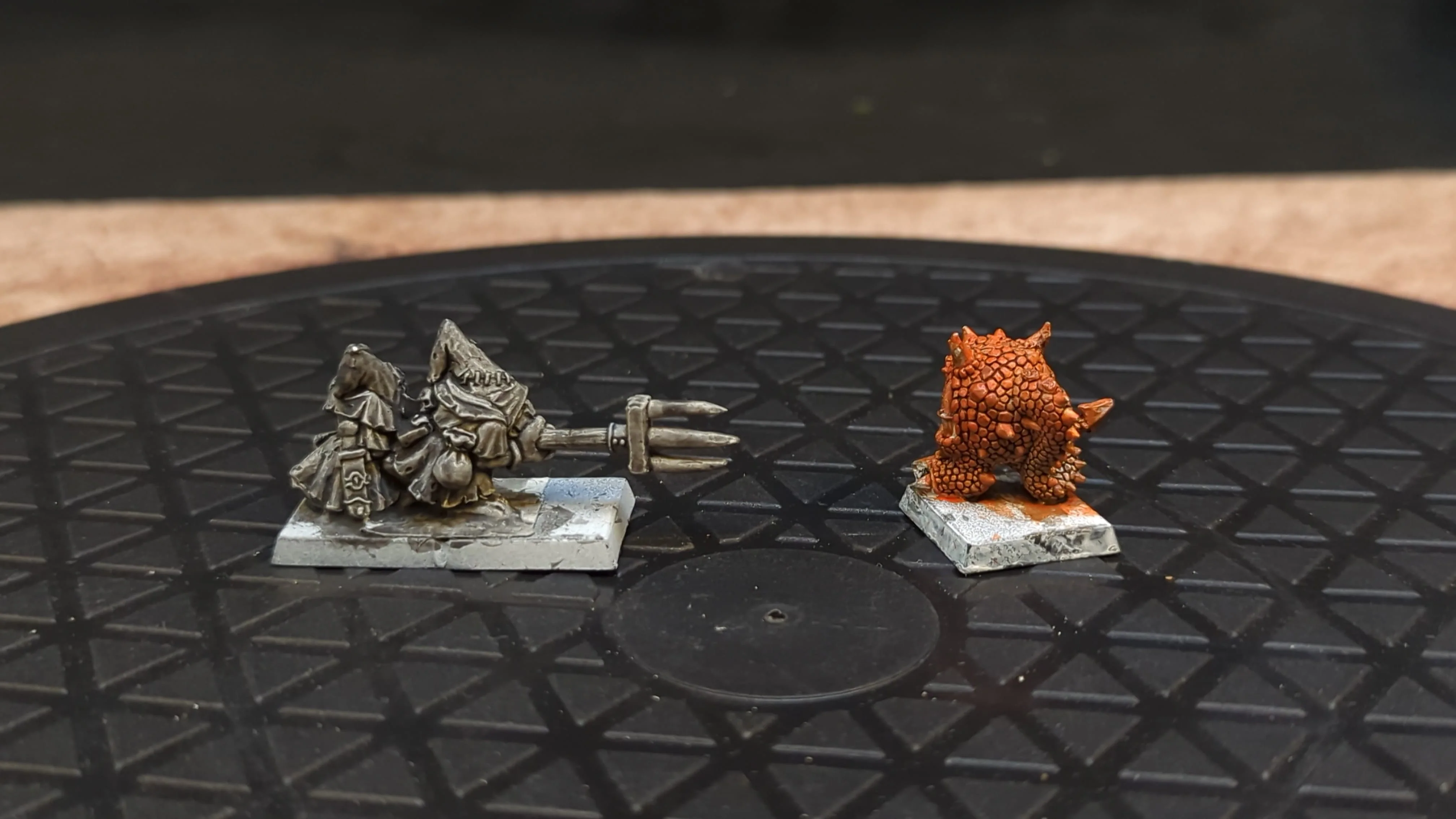 The Old World Orc & Goblin Tribes Squigs Herders (OOP Metal) x2 - Image 2
