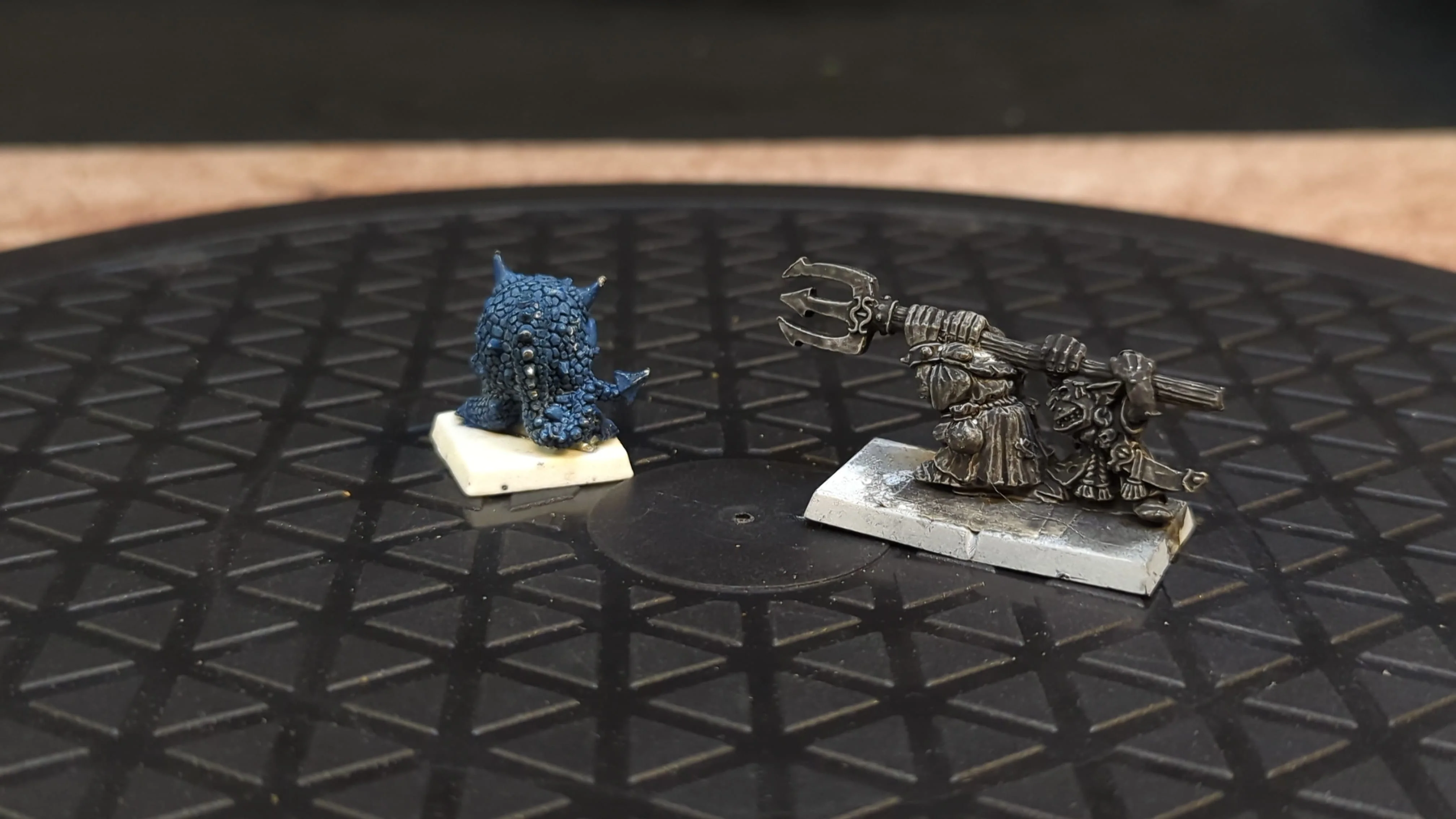 The Old World Orc & Goblin Tribes Squigs Herders (OOP Metal) x2 - Image 2