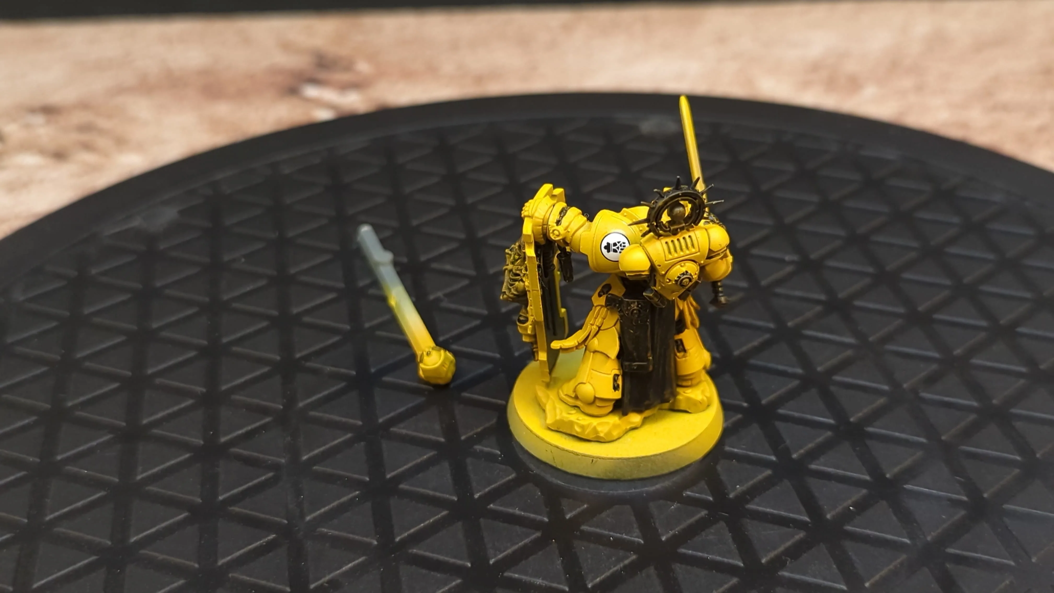 Warhammer 40k Space Marines Captain with Relic Shield x1 - Image 2