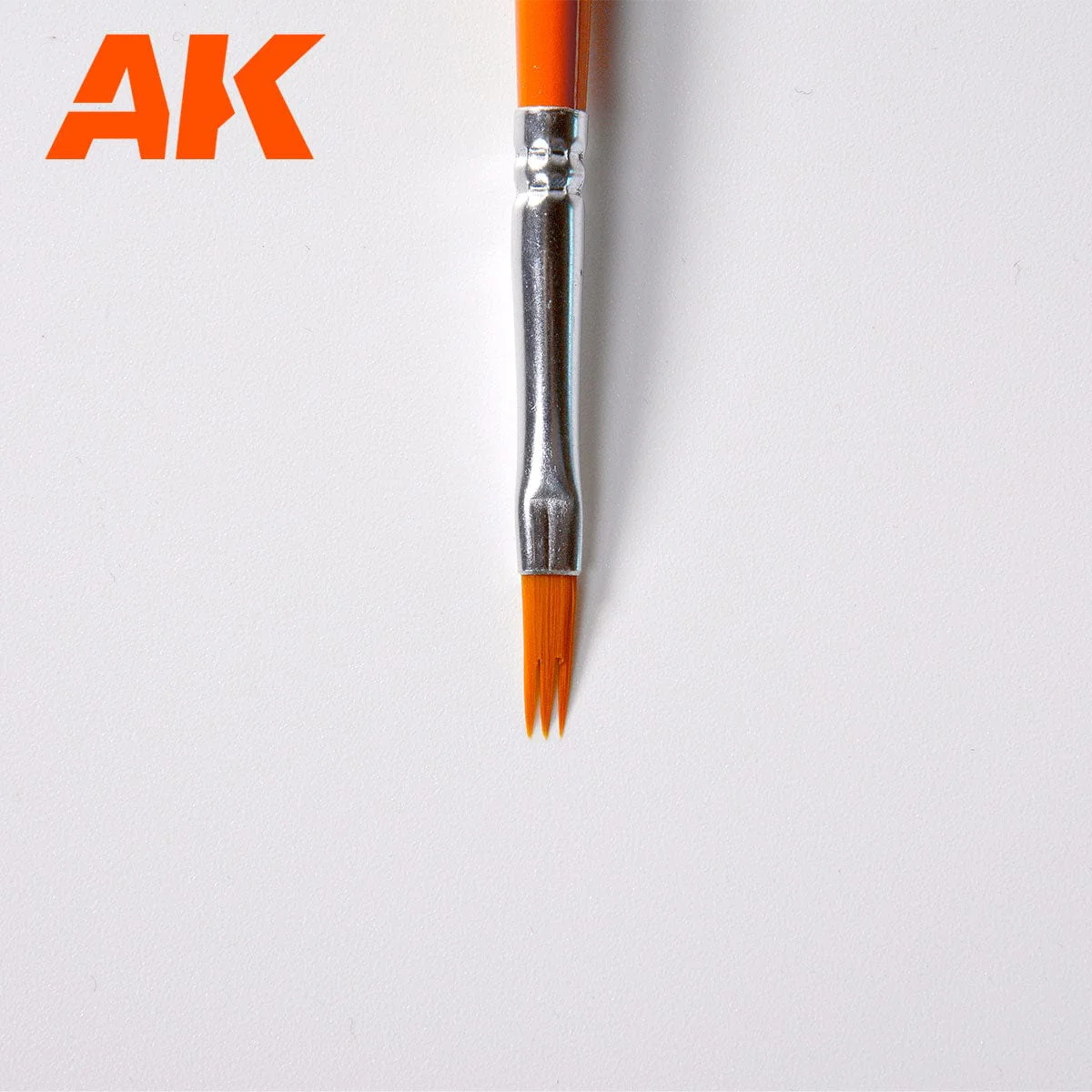 AK Interactive COMB Weathering Brush #1 - Image 2