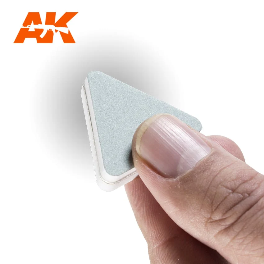 AK Interactive Double Sided Sponge -for semi-gloss effect and fine polishing - Image 4
