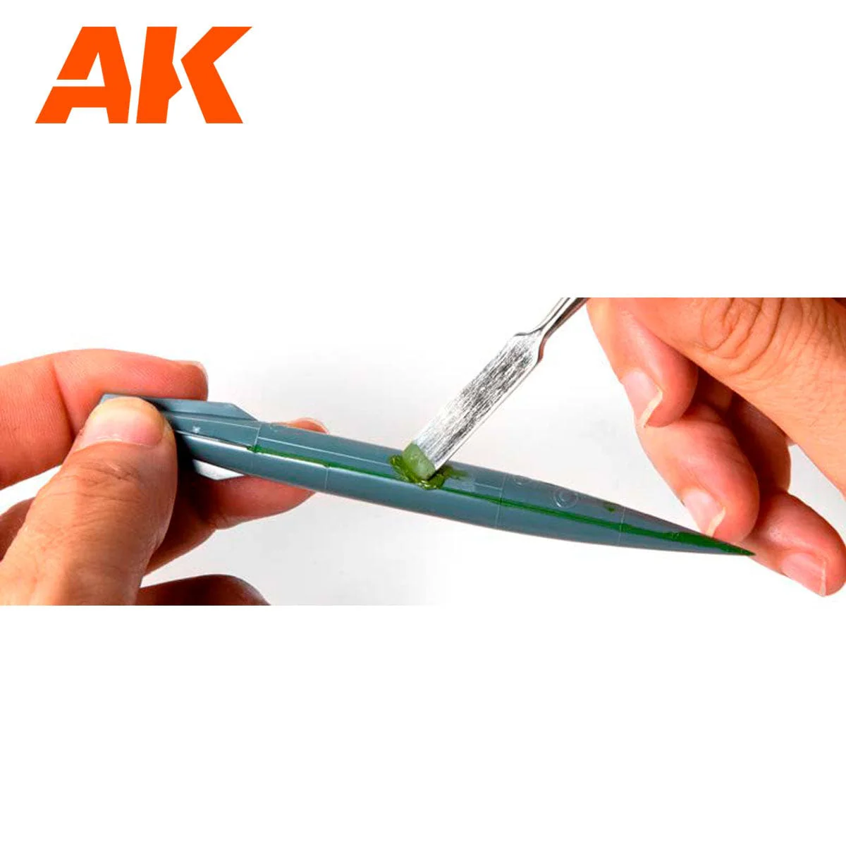 AK Interactive Modelling Green Putty - 20ml - Image 2