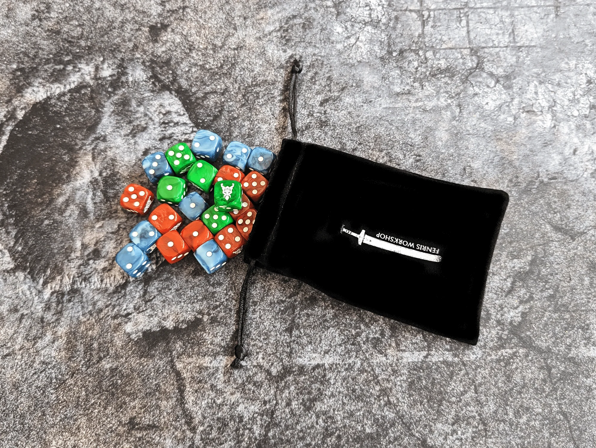 Fenris Workshop - Greatsword of Fenris Velvet Dice Pouch - Image 3