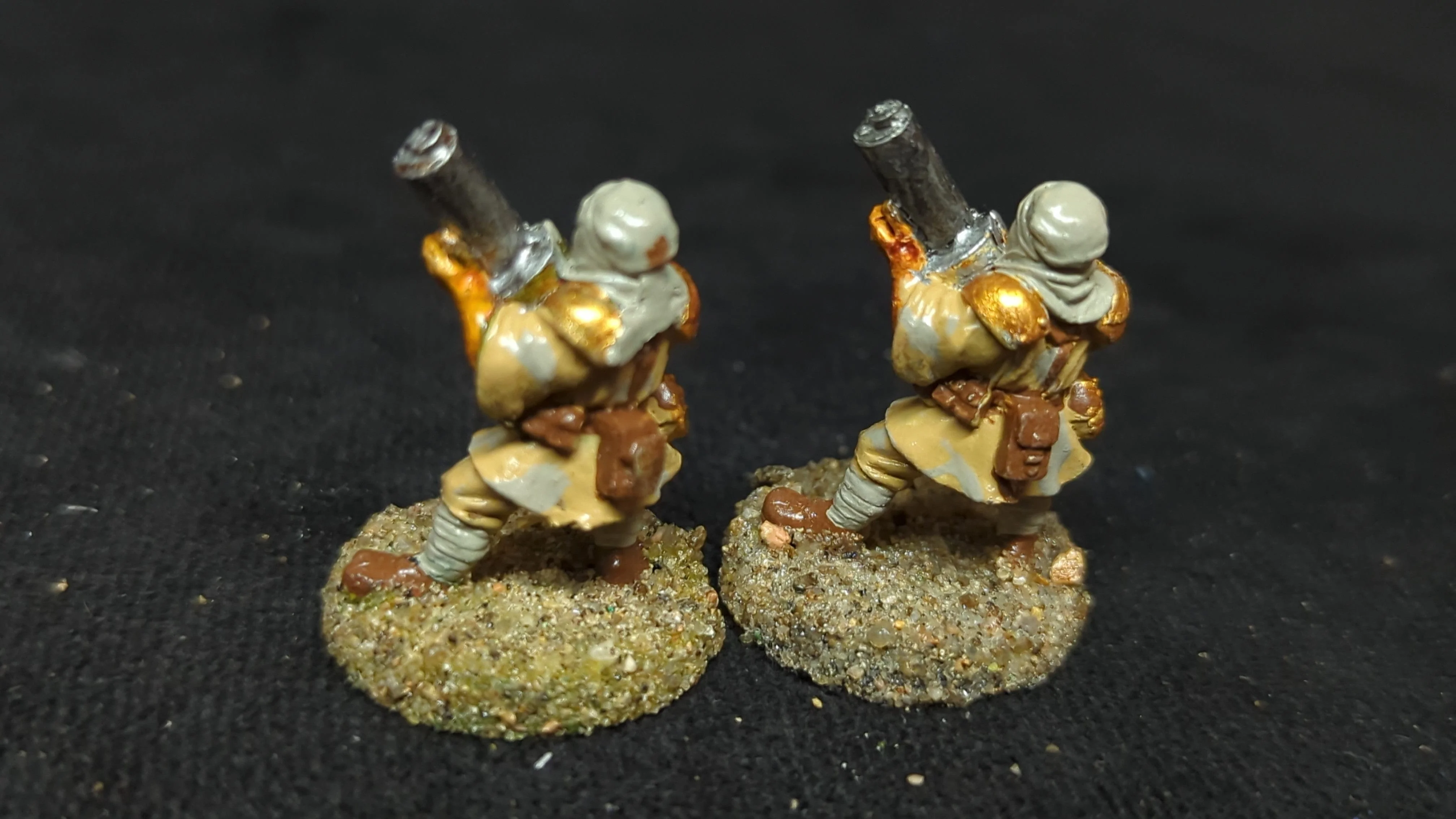Warhammer 40k Astra Militarum Tallarn with Grenade Launcher x2 OOP Painted - Image 2