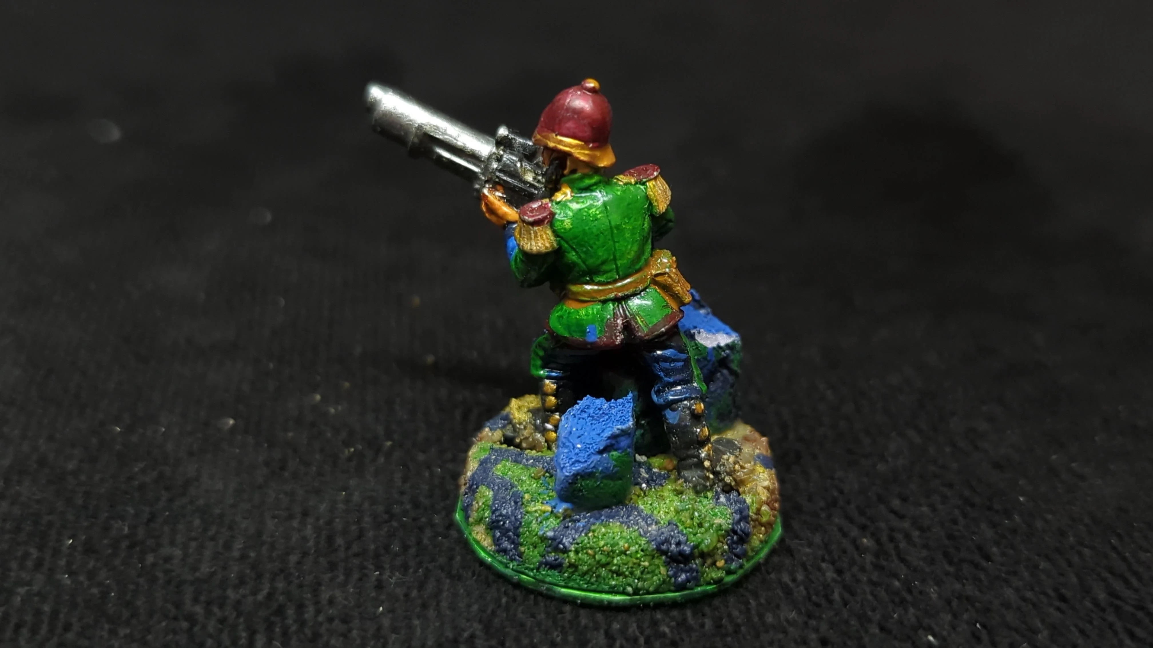 Warhammer 40k Astra Militarum Paetorian Guard with Grenade Launcher x1 OOP Painted - Image 2
