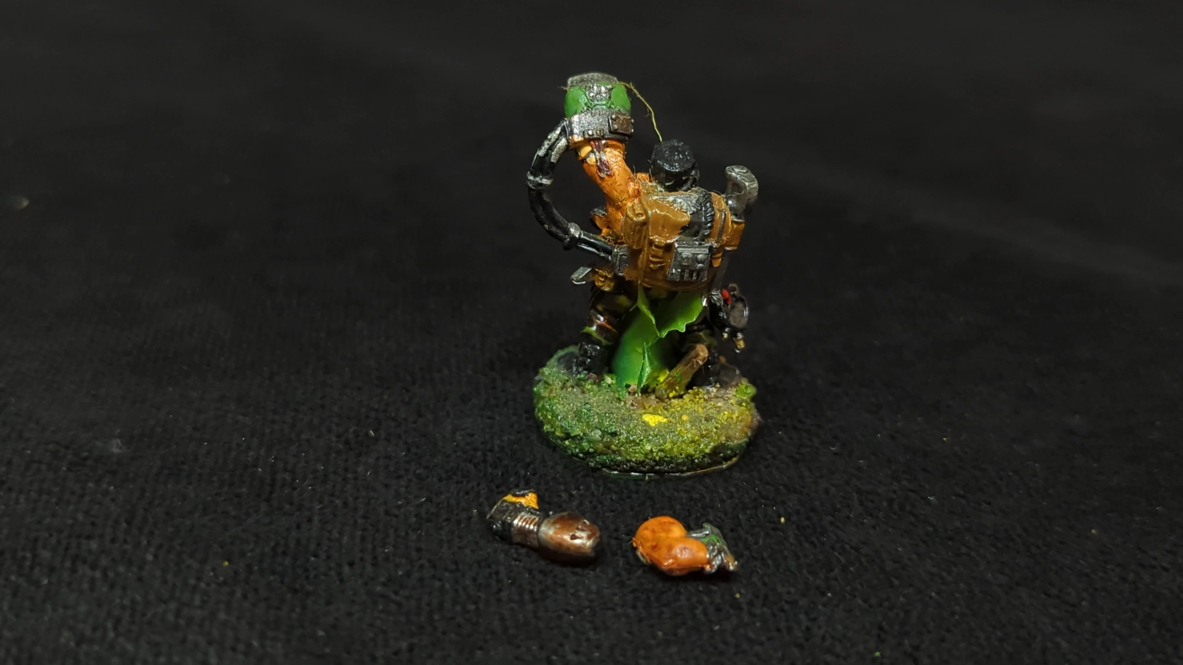 Warhammer 40k Astra Mlitarum Catachan Jungle Fighters Company Commander x1 OOP Painted - Image 2