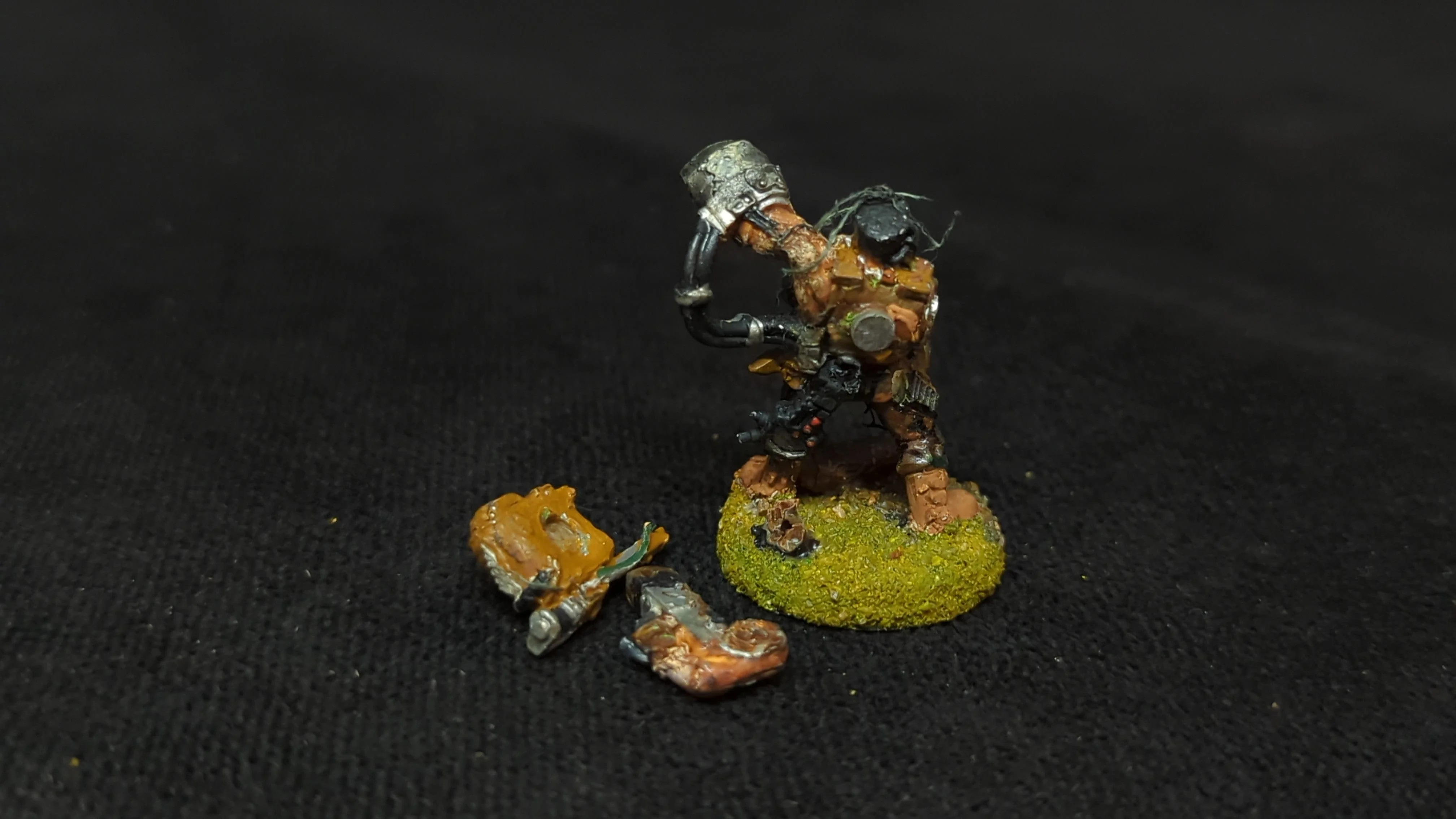 Warhammer 40k Astra Mlitarum Catachan Jungle Fighters Company Commander x1 OOP Painted - Image 2