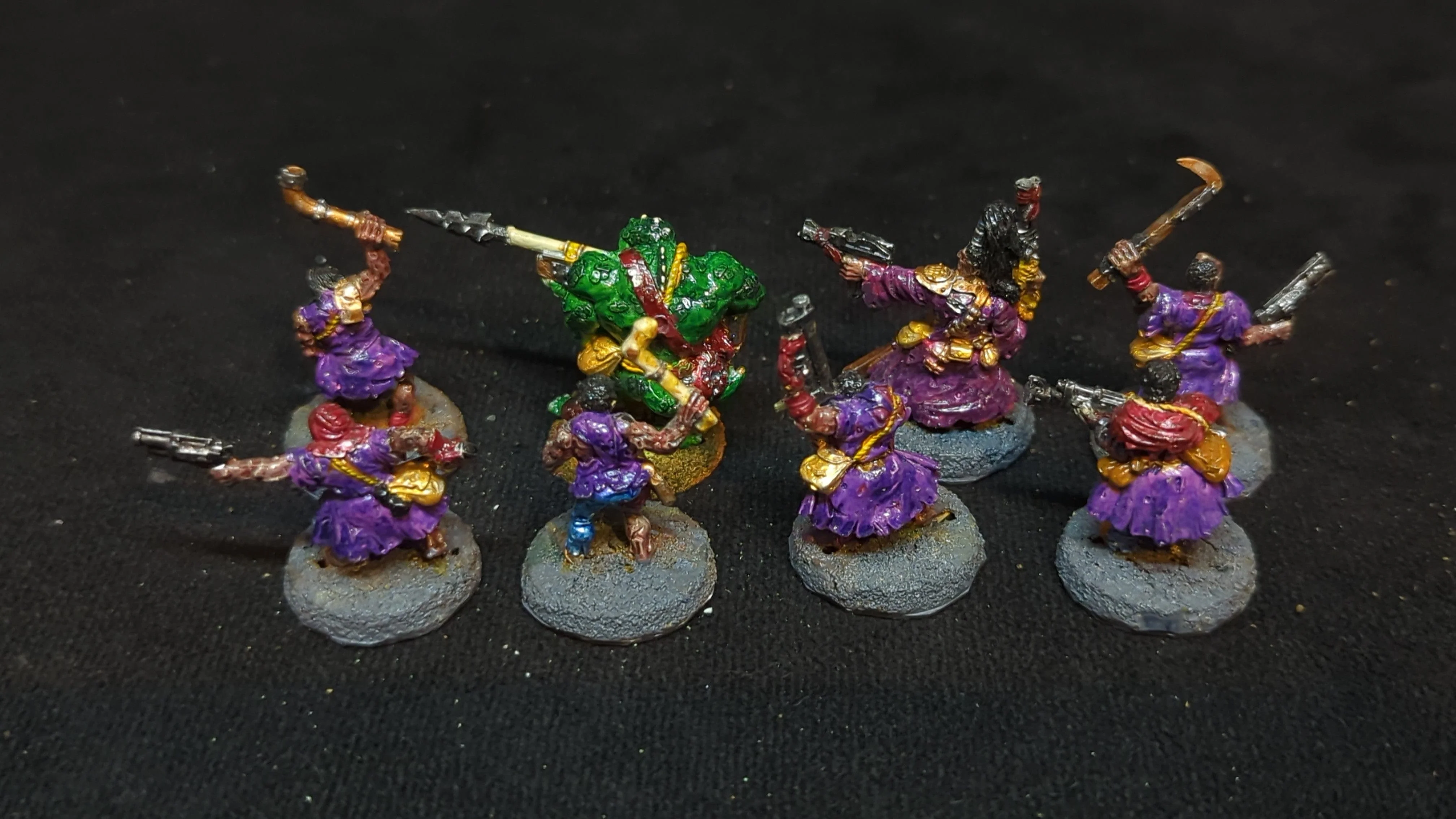 Warhammer Necromunda Necromunda Scavvies Gang x8 OOP Painted - Image 2