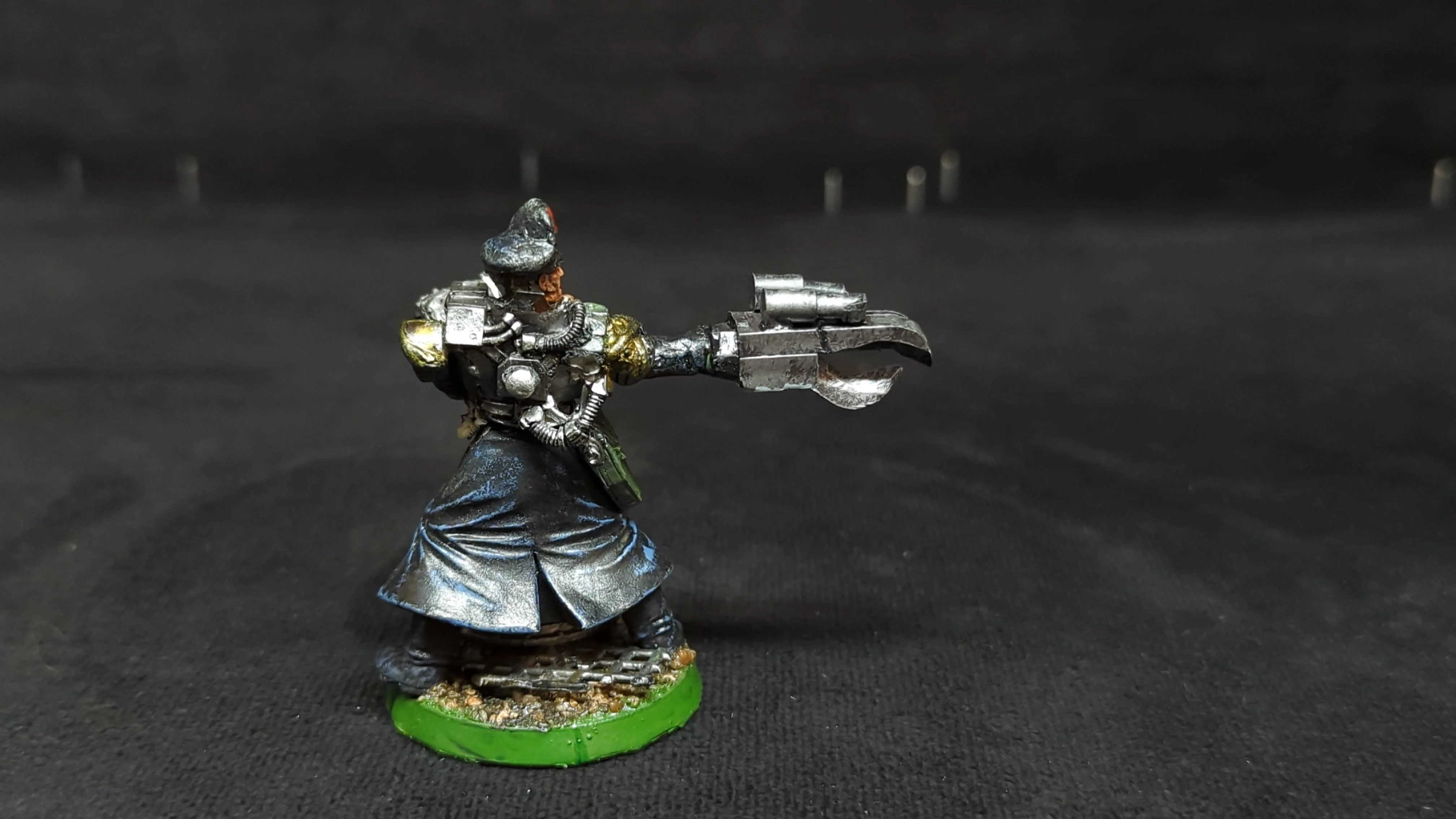 Warhammer Inquisitor Warhammer Inquisitor Commissar Yarrick x1 OOP Painted - Image 2