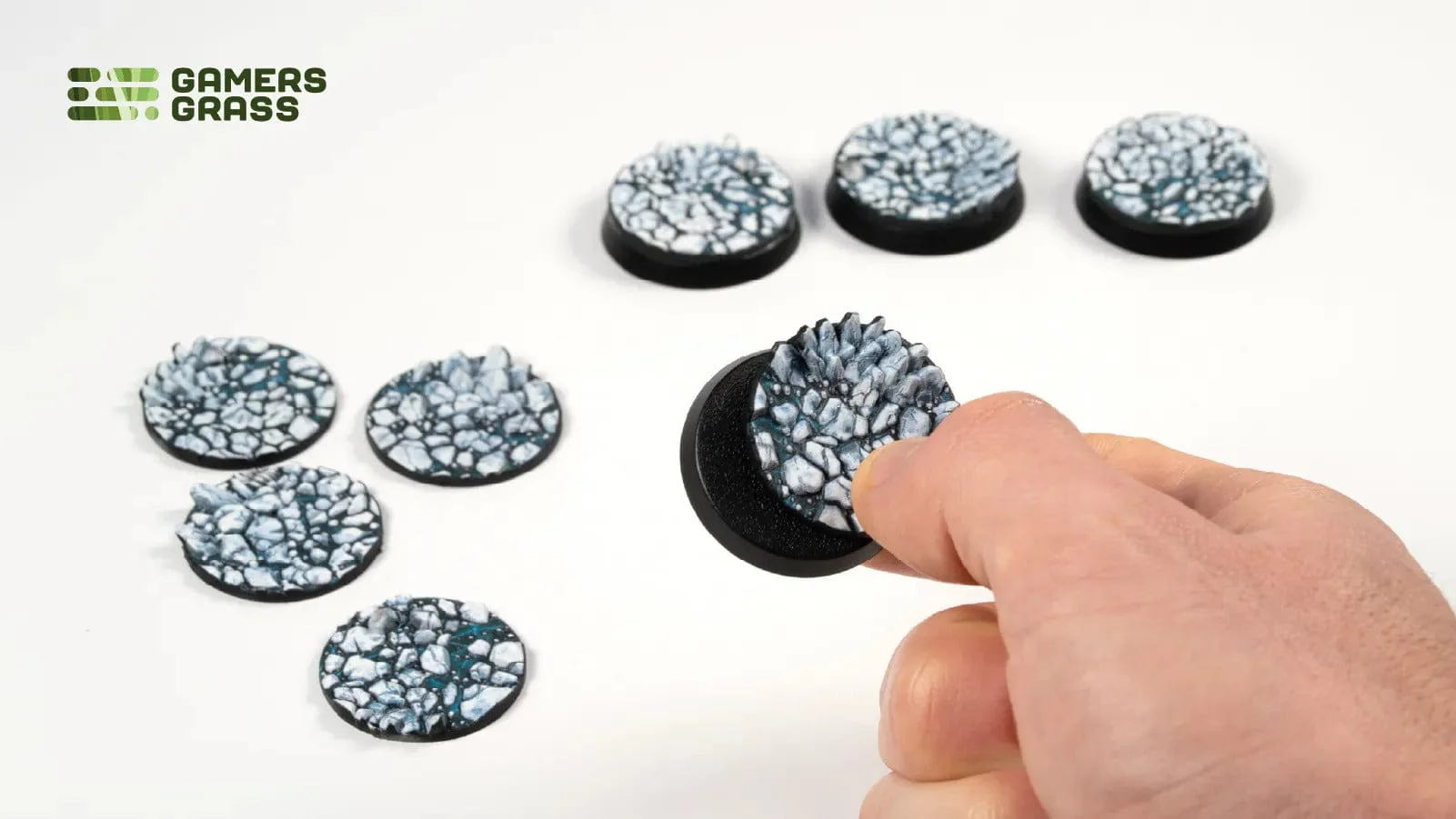 Gamer's Grass Battle Ready Toppers- Frost Lake - Round 32mm - Image 3